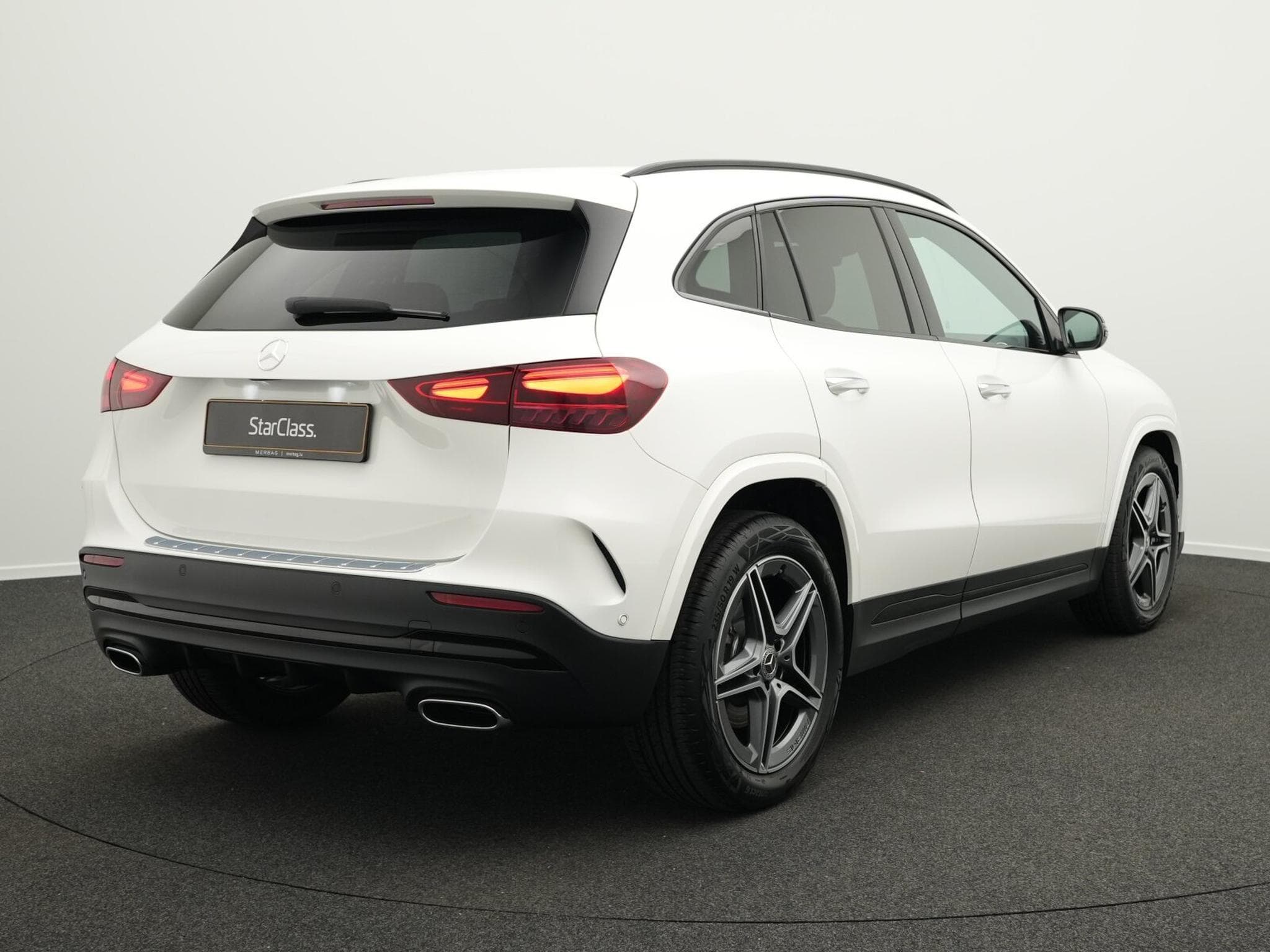 Mercedes GLA 220 4M AMG-Line LED+Kamera+Totw+Night+19" (2024) - Photo 3