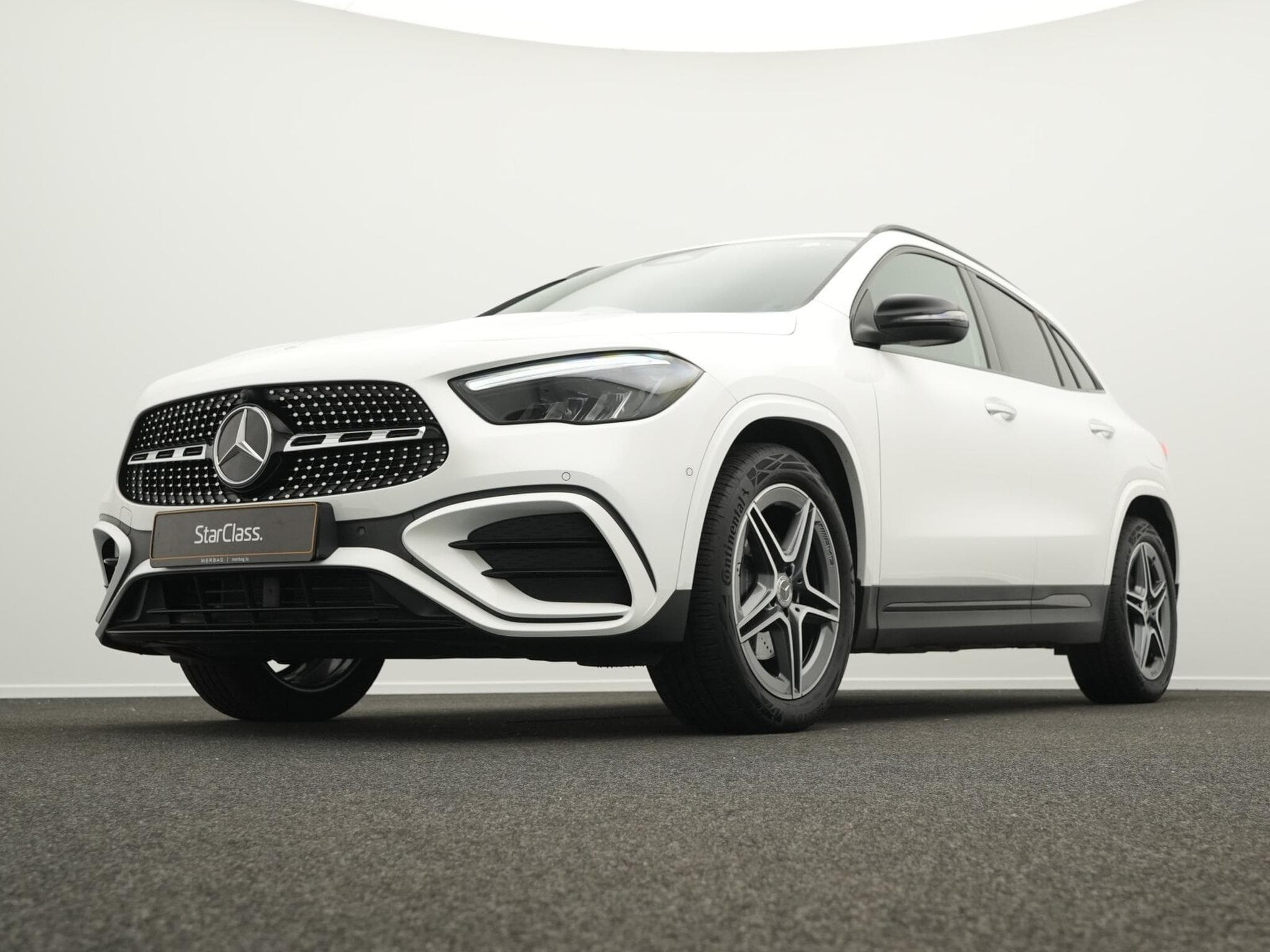 Mercedes GLA 220 4M AMG-Line LED+Kamera+Totw+Night+19" (2024) - Photo 8