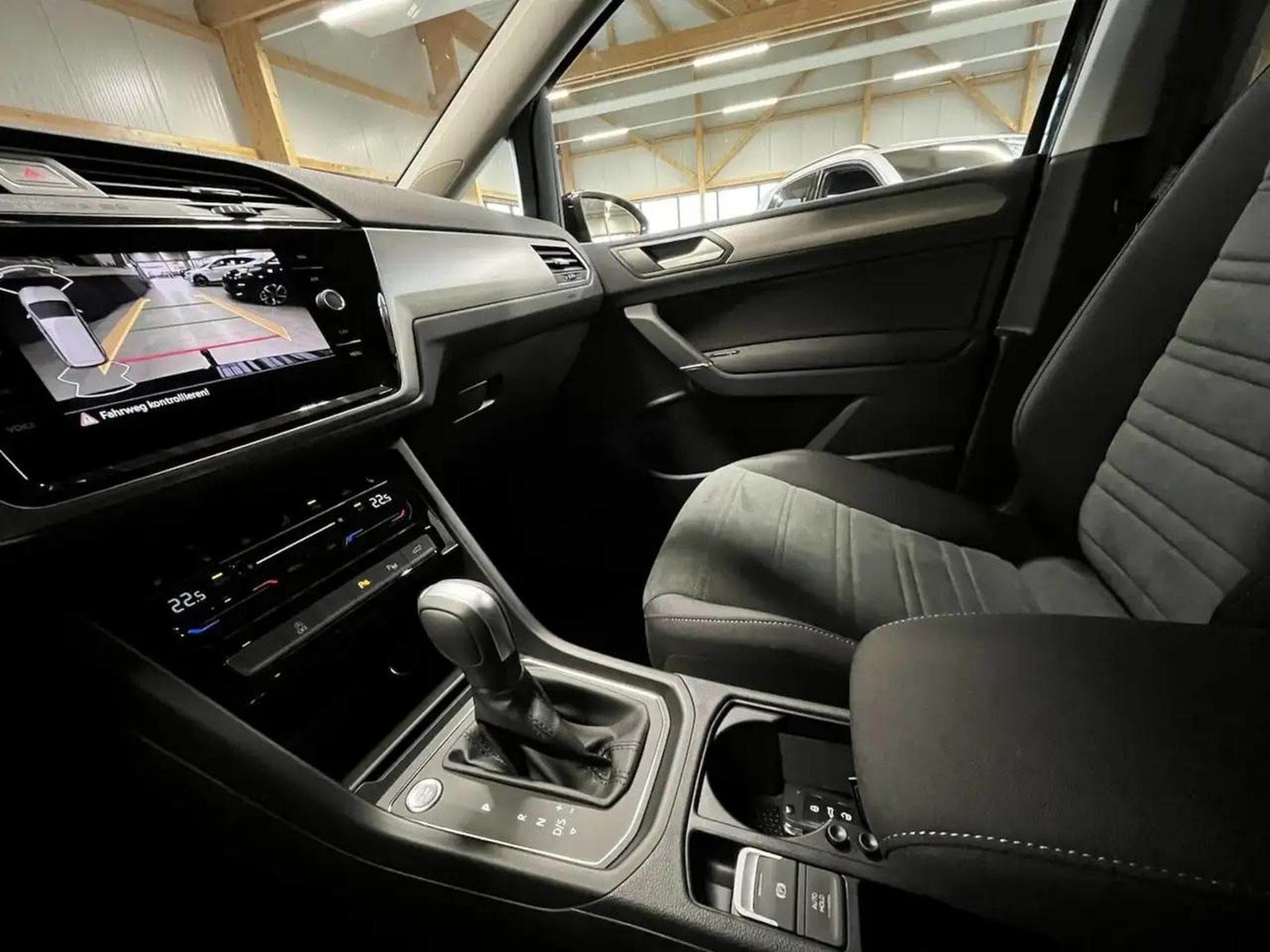 VW Touran (2025) - Foto 16