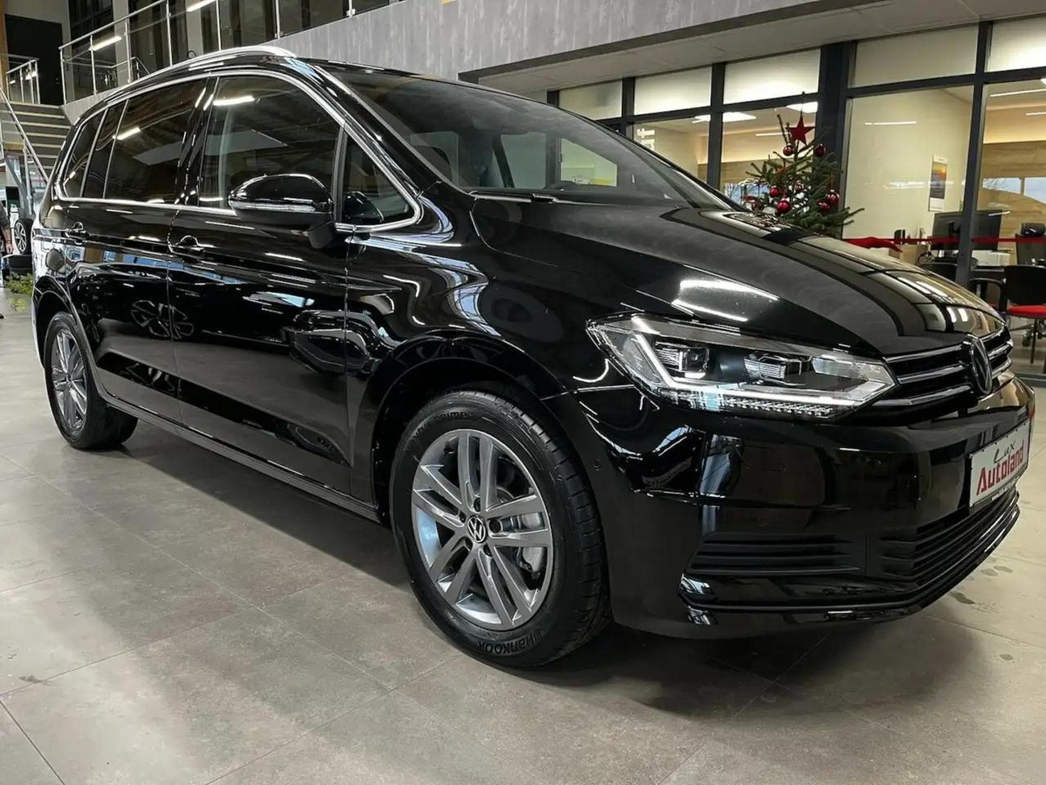 VW Touran (2025) - Foto 3