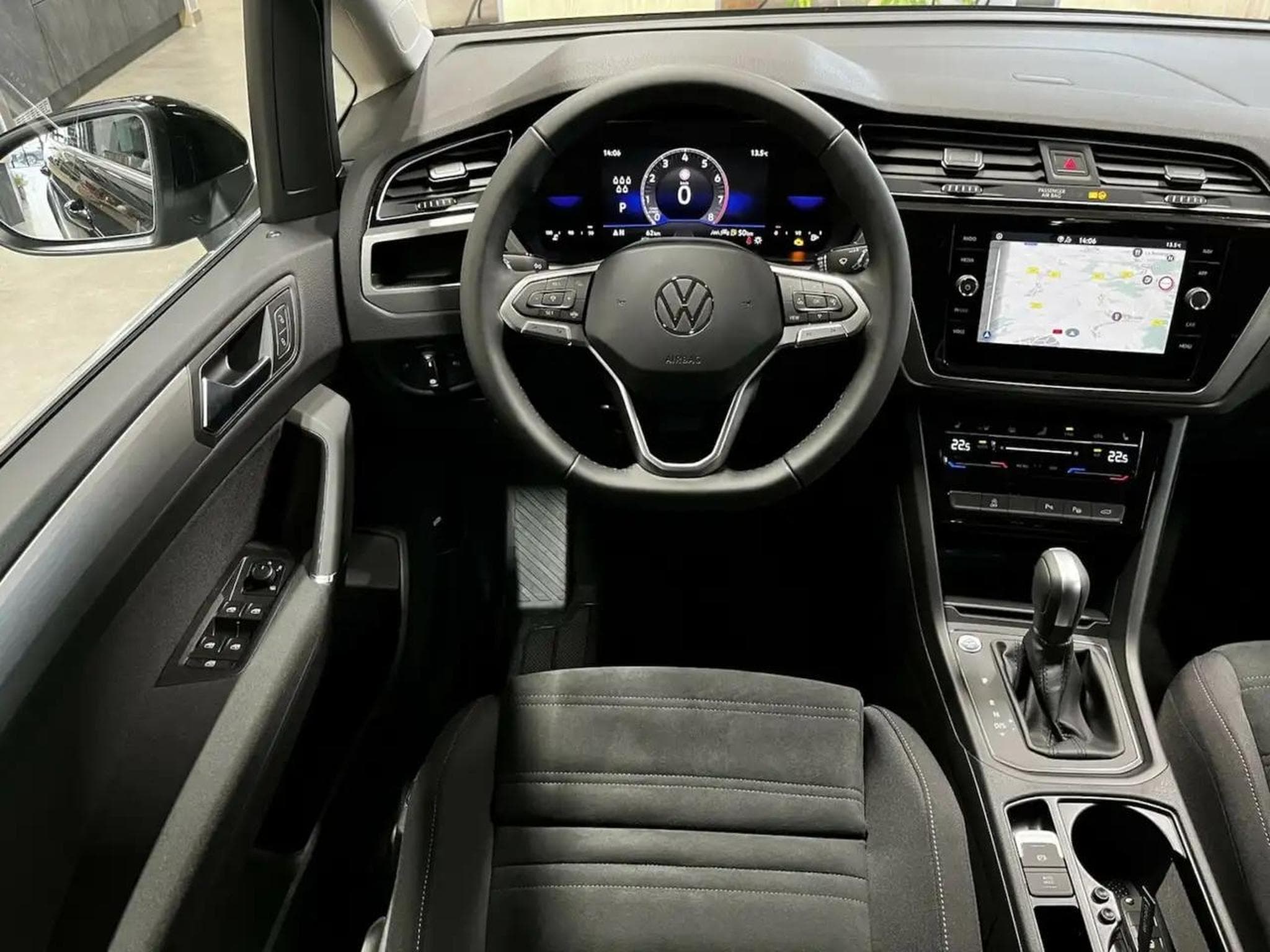 VW Touran (2025) - Foto 5