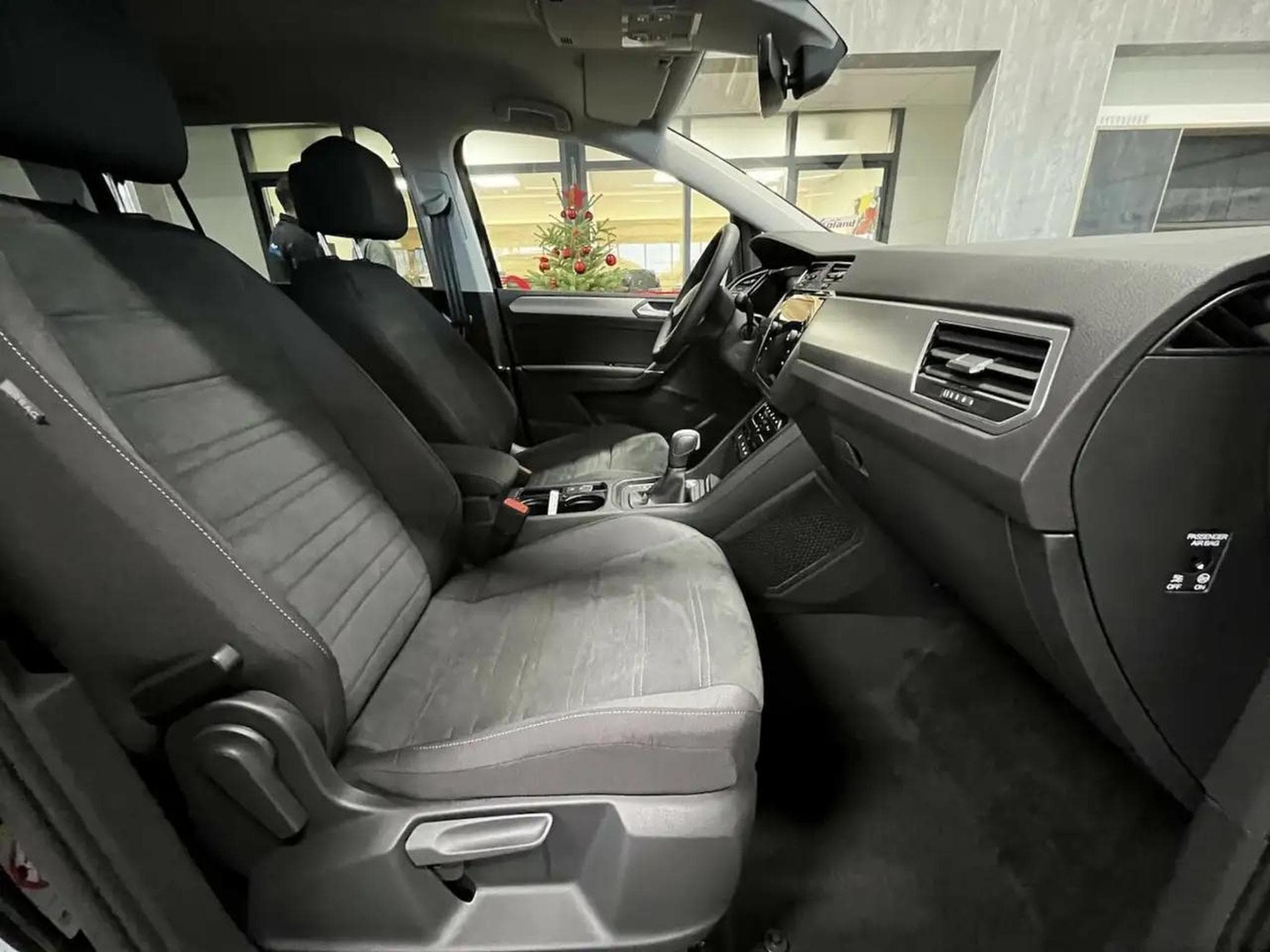 VW Touran (2025) - Foto 6