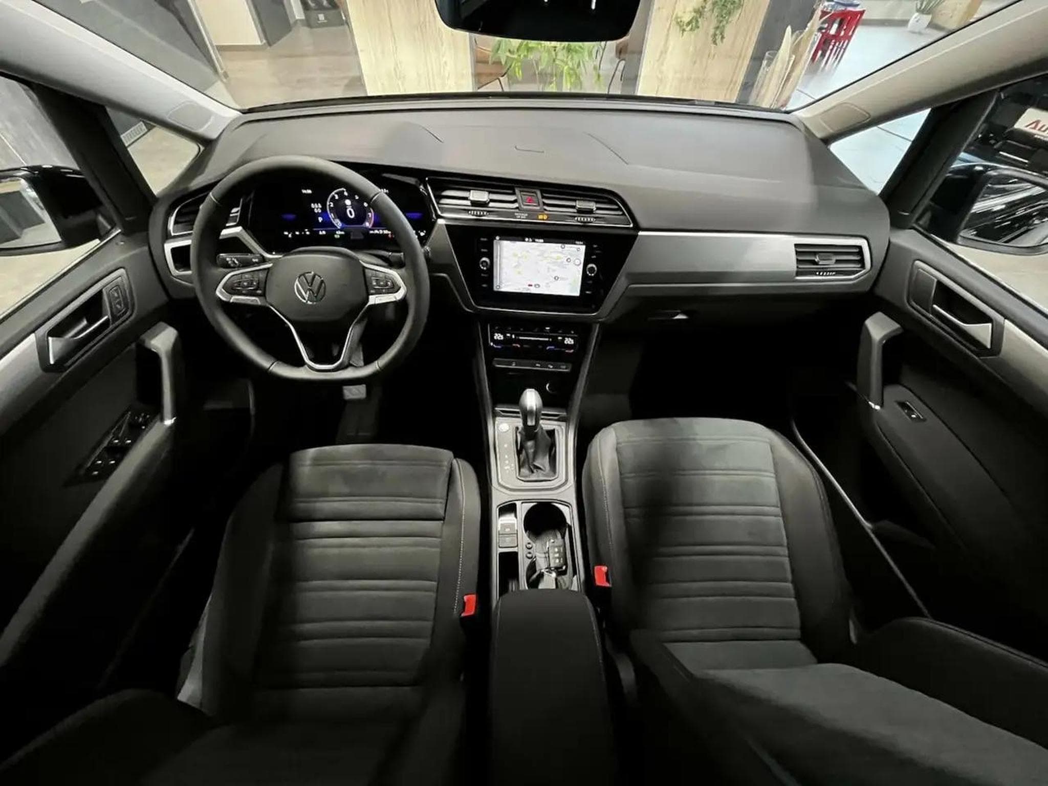 VW Touran (2025) - Foto 7