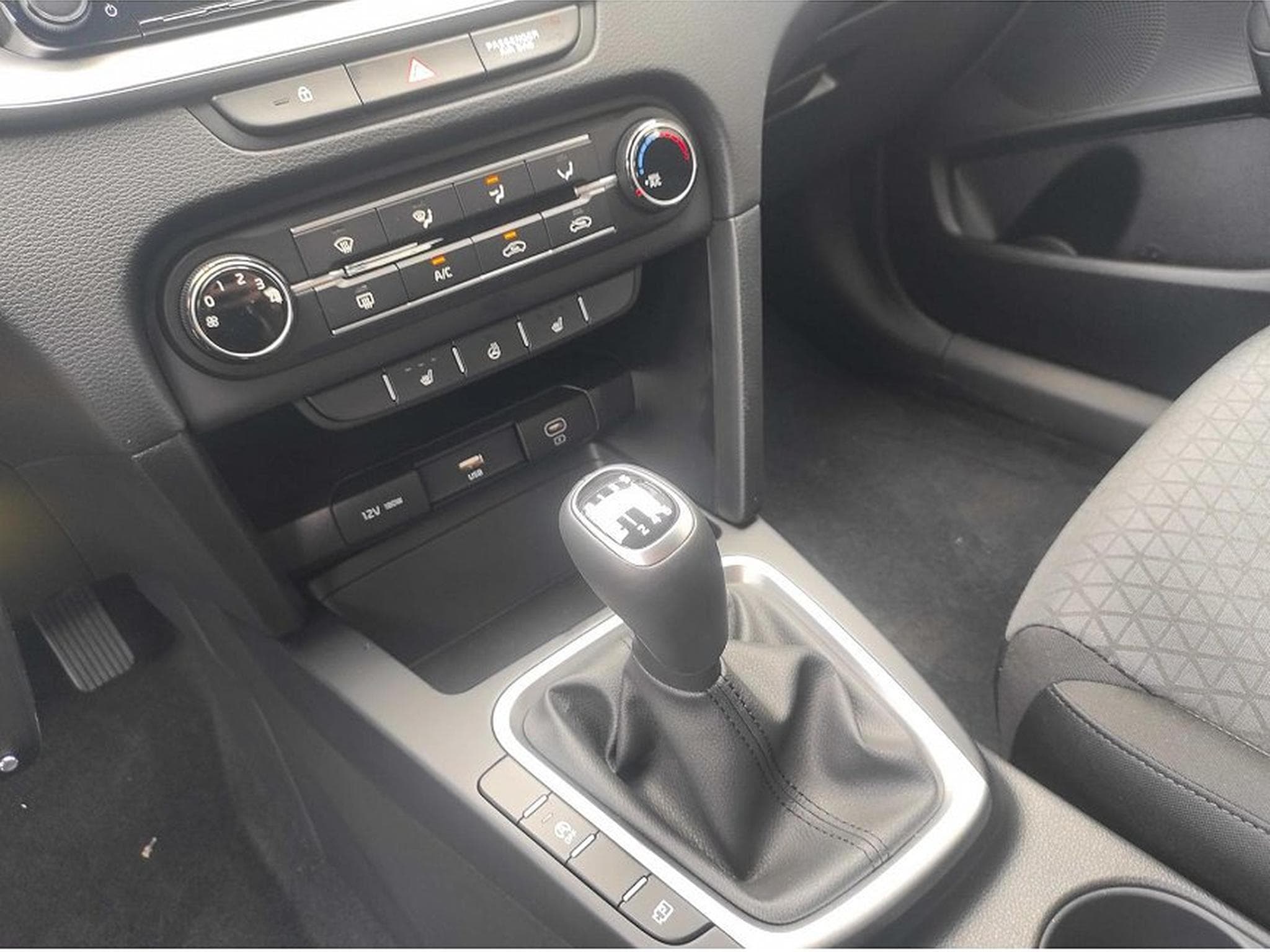 Kia Ceed (2018) - Foto 13