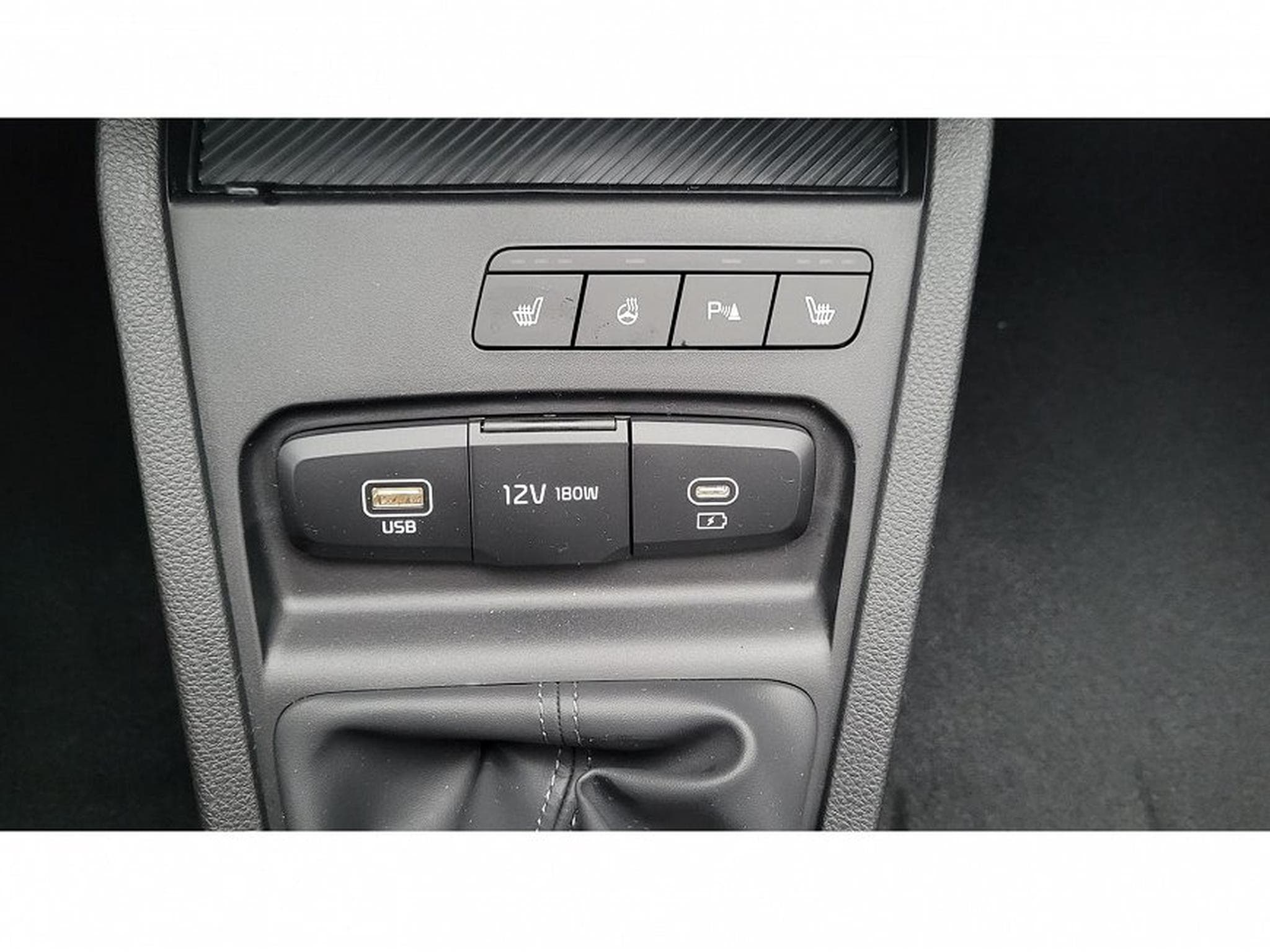 Kia Stonic (2021) - Foto 11