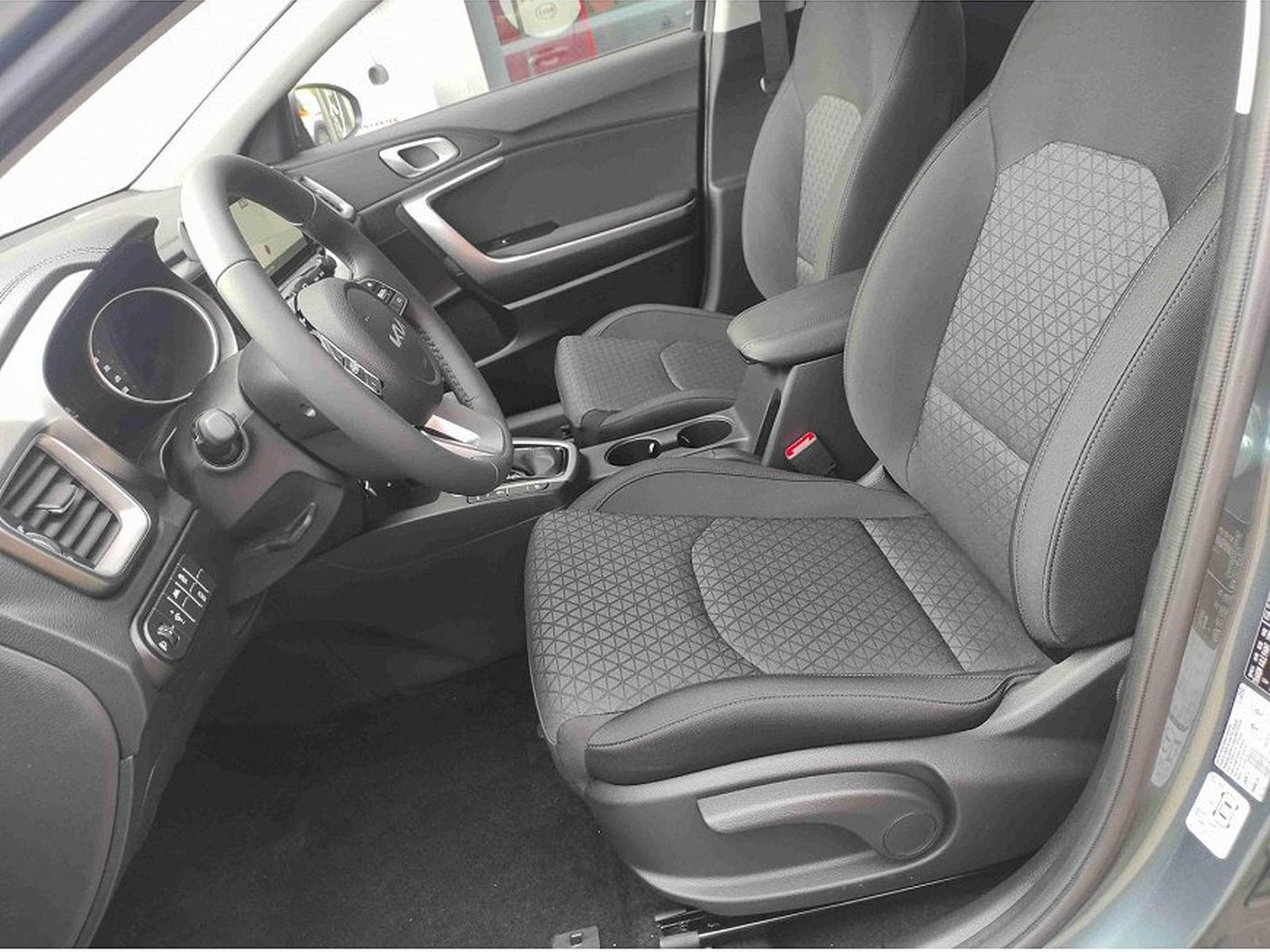 Kia Ceed (2022) - Photo 9