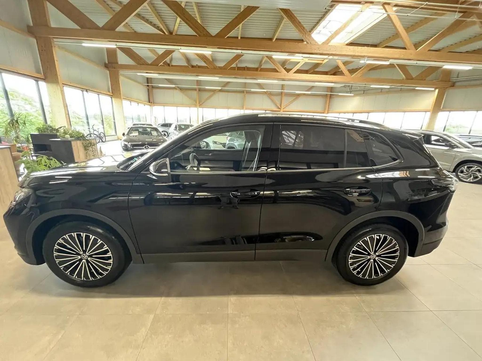 VW Tiguan (2025) - Photo 25
