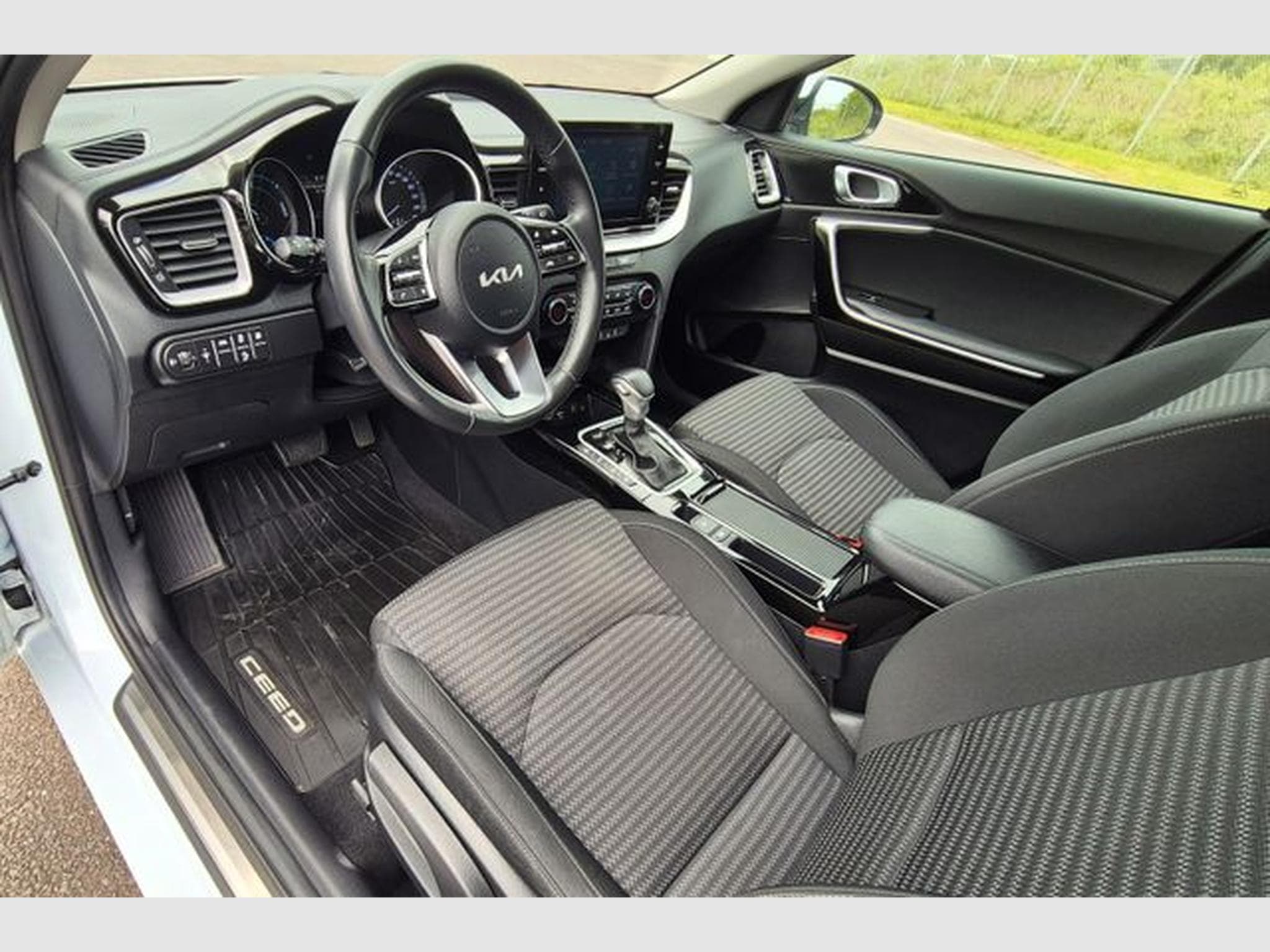Kia Ceed Ceed Sportswagon 1.6 Plug-in Hybrid Vision, LED. (2022) - Photo 12