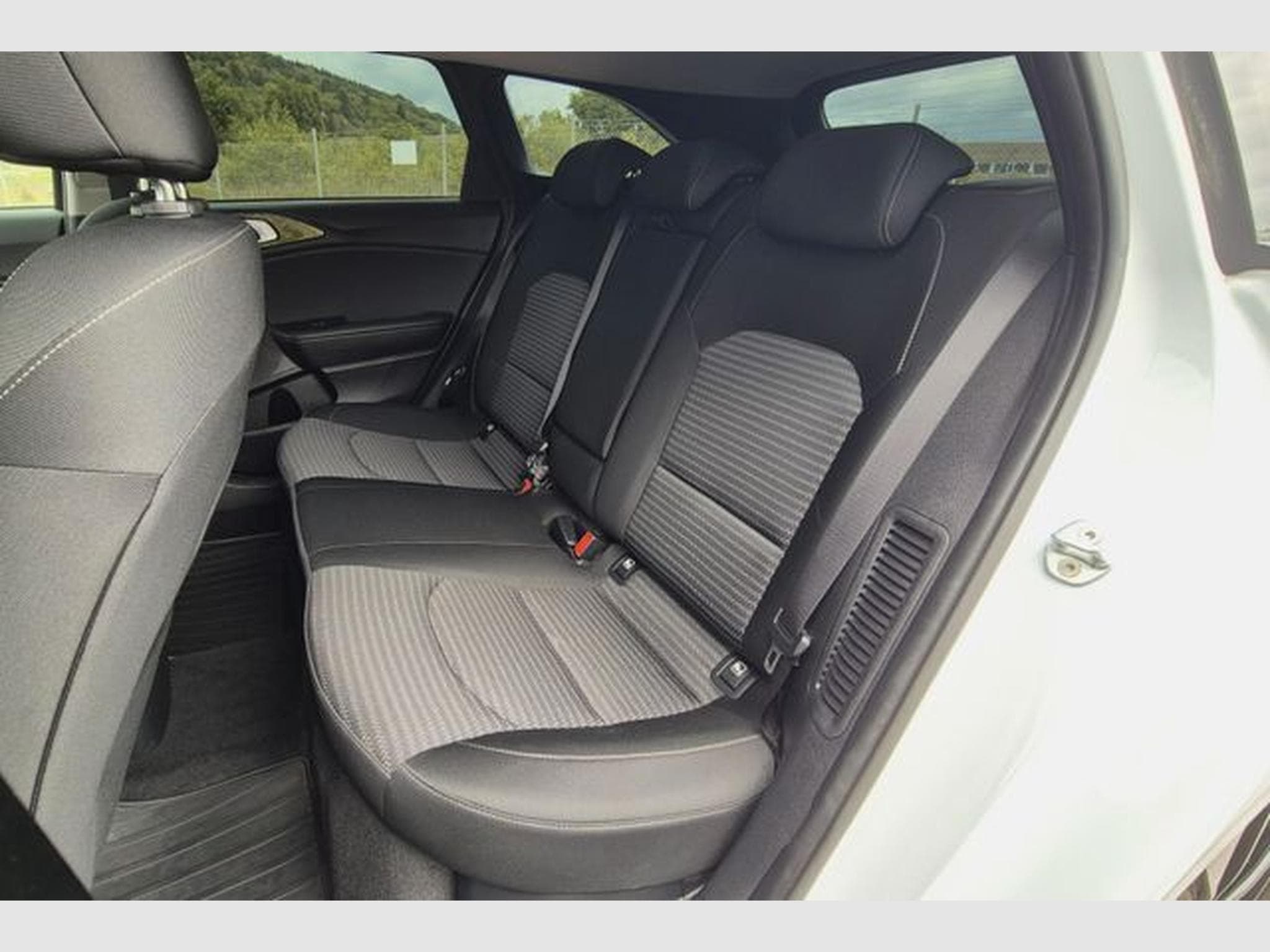 Kia Ceed Ceed Sportswagon 1.6 Plug-in Hybrid Vision, LED. (2022) - Photo 14