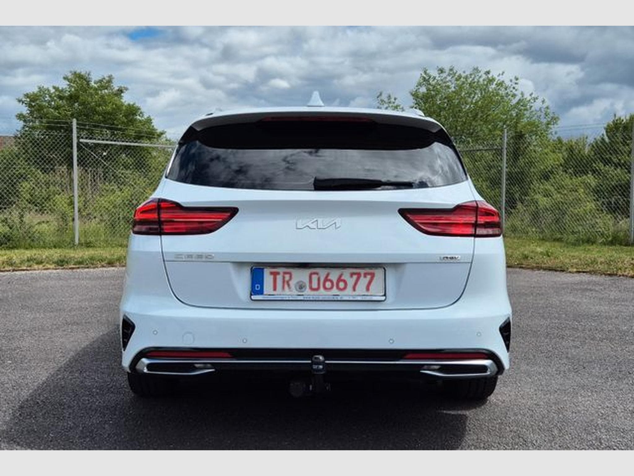 Kia Ceed Ceed Sportswagon 1.6 Plug-in Hybrid Vision, LED. (2022) - Photo 4