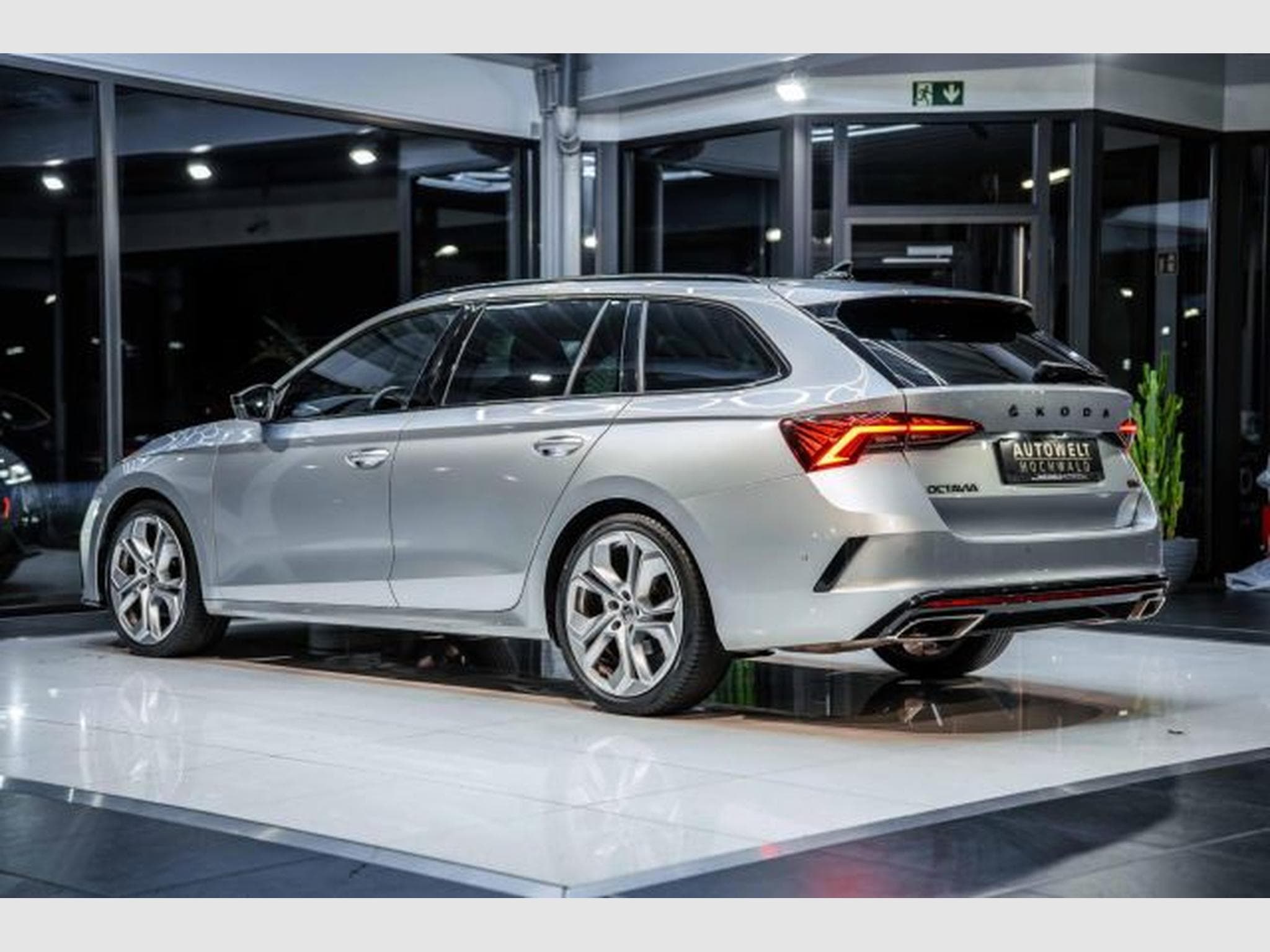 Skoda Octavia Octavia RS 2.0 TDI DSG NAVI LED Head-Up Canton (2022) - Photo 12