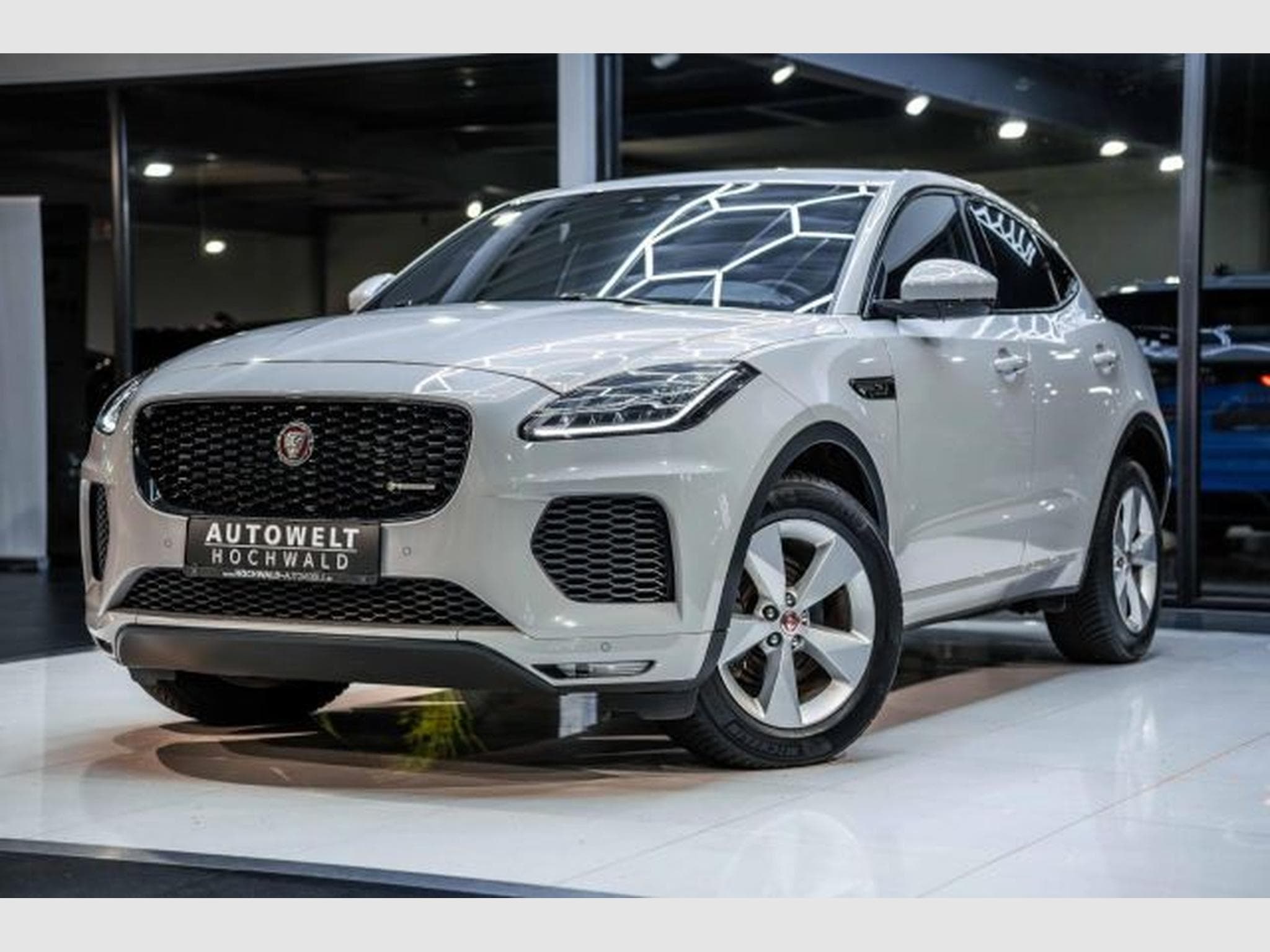 Jaguar E-Pace E-PACE 2.0 D R-Dynamic S AWD Autom. NAVI LED RFK (2021) - Photo 2