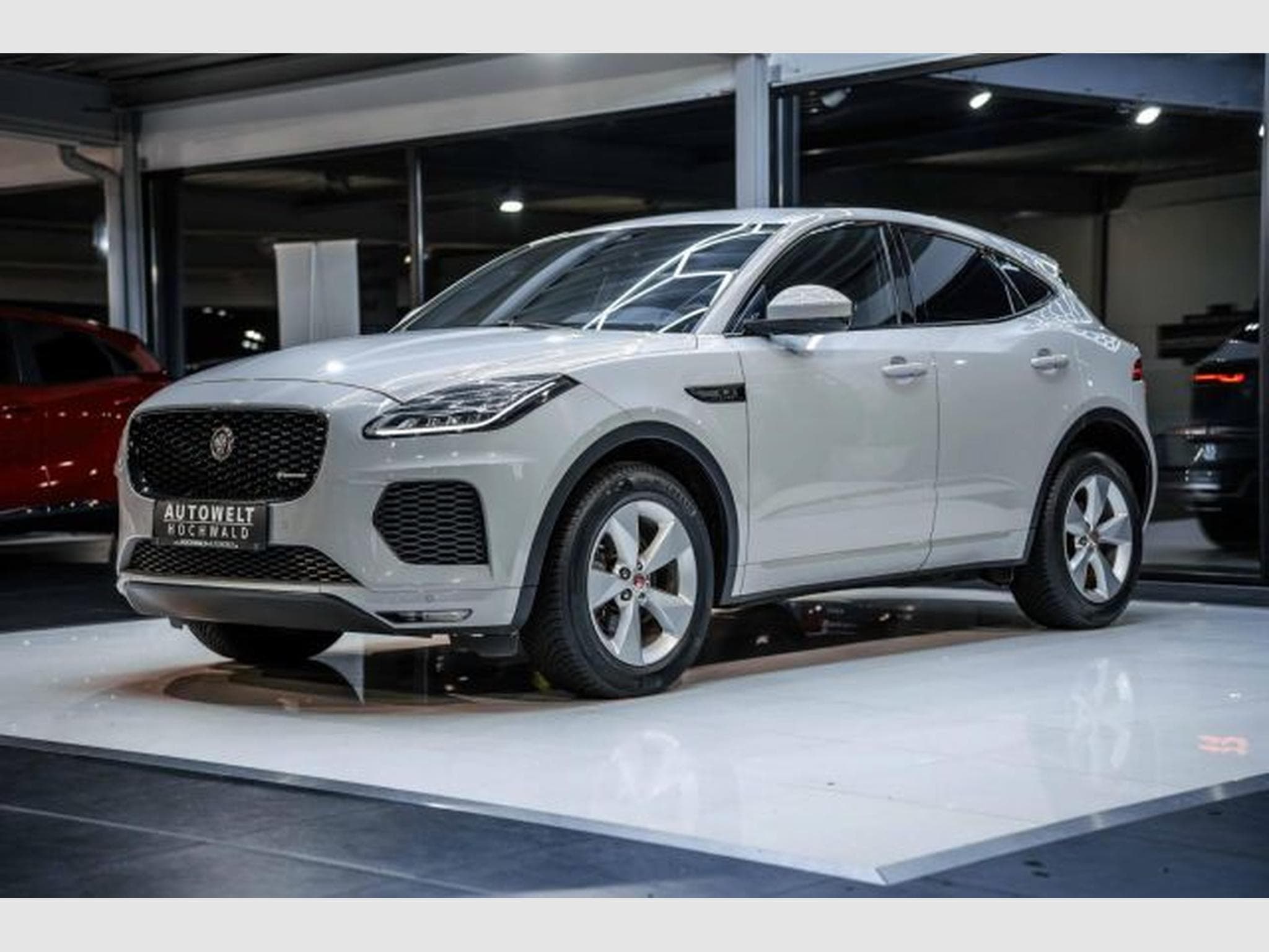 Jaguar E-Pace E-PACE 2.0 D R-Dynamic S AWD Autom. NAVI LED RFK (2021) - Photo 4