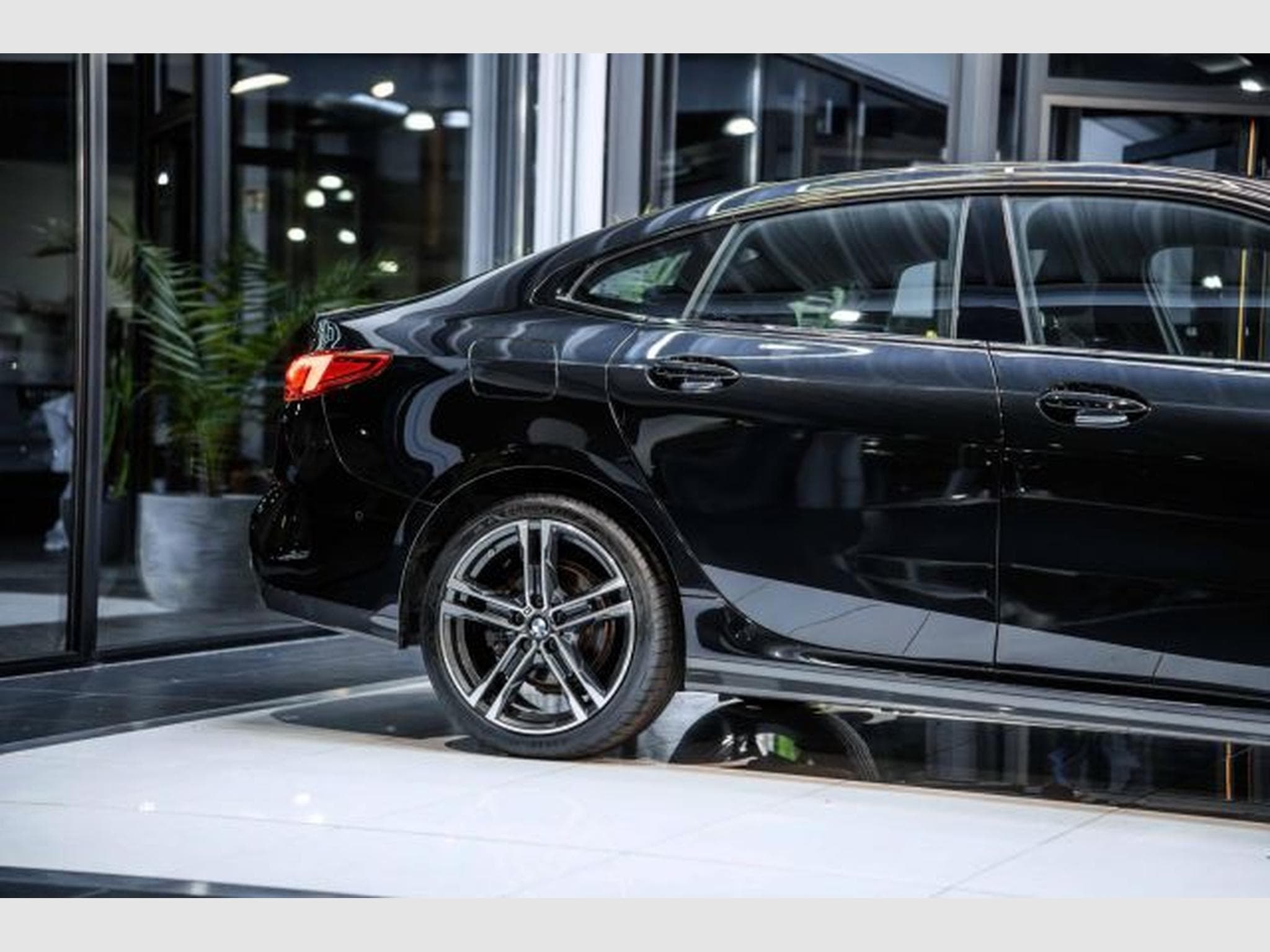 BMW 218 218i Gran Coupe M-Sport NAVI LED RFK Ambiente (2024) - Foto 8