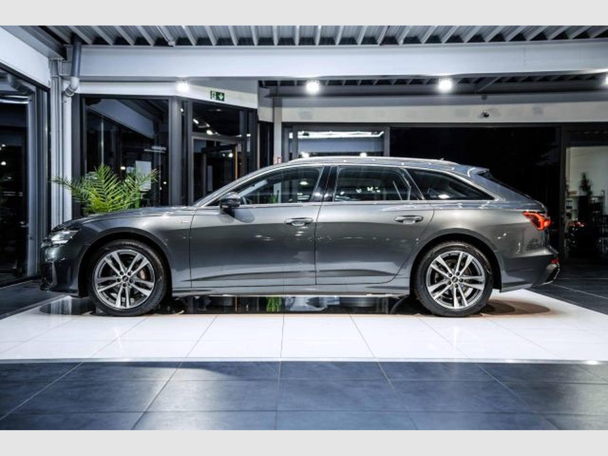 Audi A6 A6 Avant 35 TDI S-tronic S-Line NAVI LED 1.HAND (2021) - Foto 11