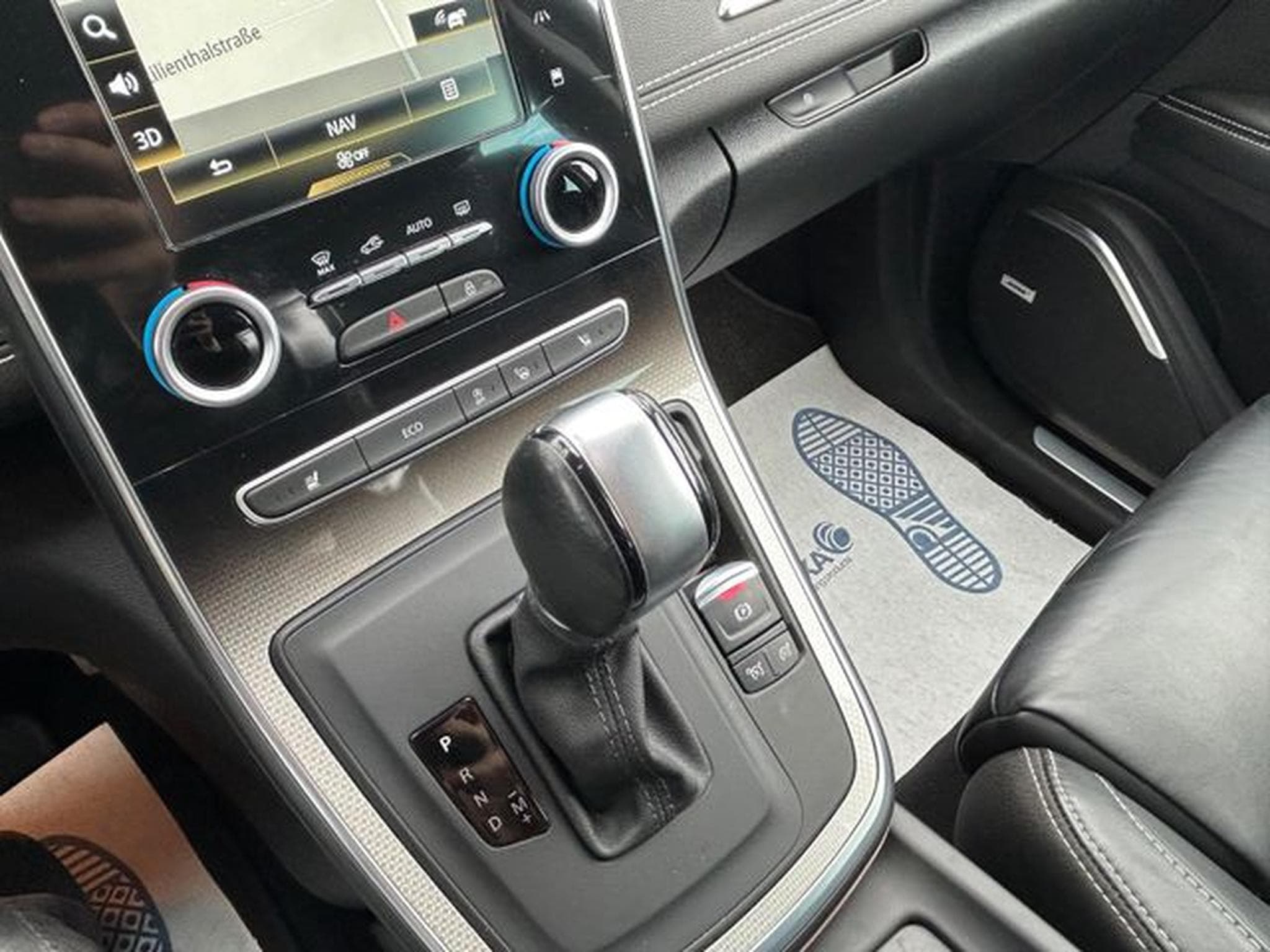 Renault Scenic Scenic IV Initiale Paris *Automatik*Navi*Kamera* (2018) - Photo 15