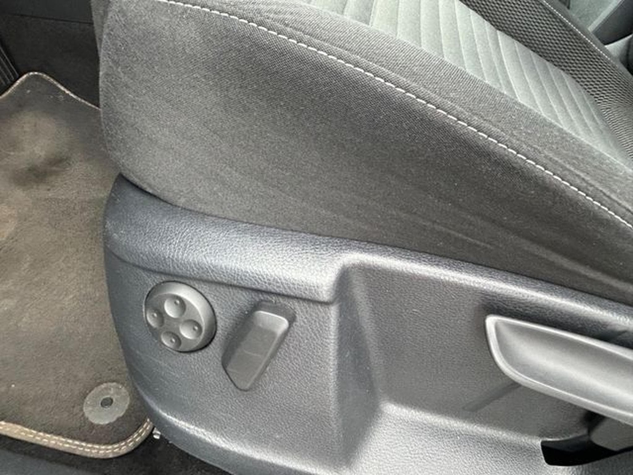 VW Sharan Sharan Cup BMT 2.0 TDI *7-Sitzer*elekt. Türen*E5 (2015) - Photo 17