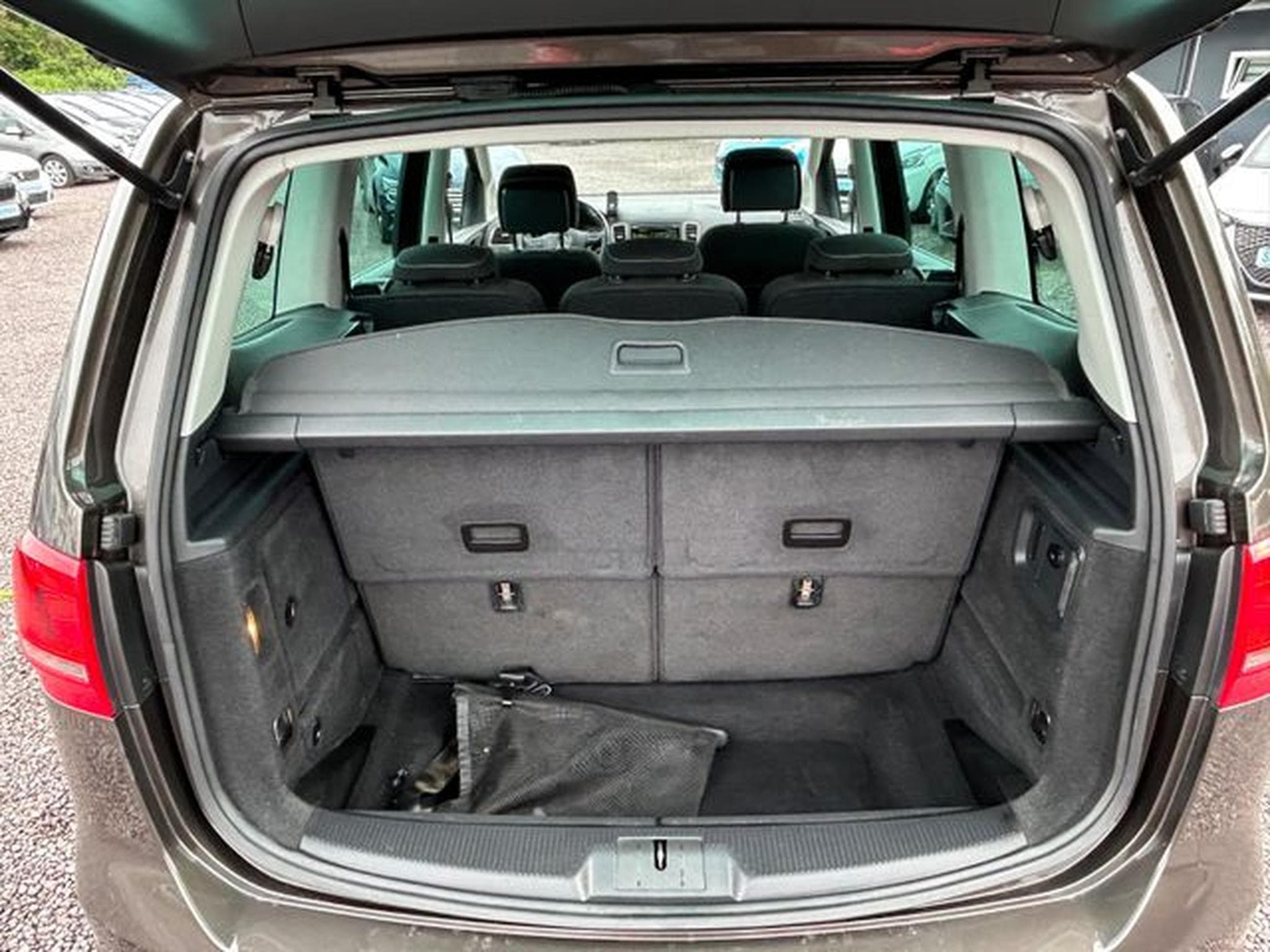 VW Sharan Sharan Cup BMT 2.0 TDI *7-Sitzer*elekt. Türen*E5 (2015) - Photo 19
