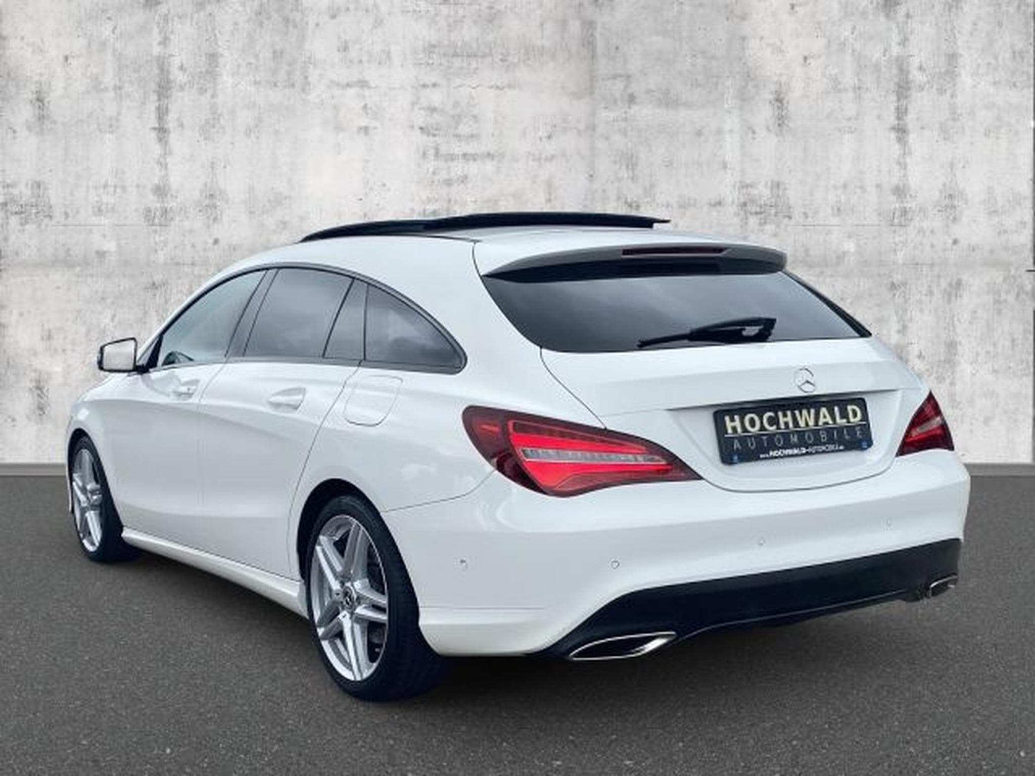 Mercedes CLA 200 CLA 200 Shooting Brake 7G-DCT NAVI PANO 18 Z AMG (2018) - Photo 3