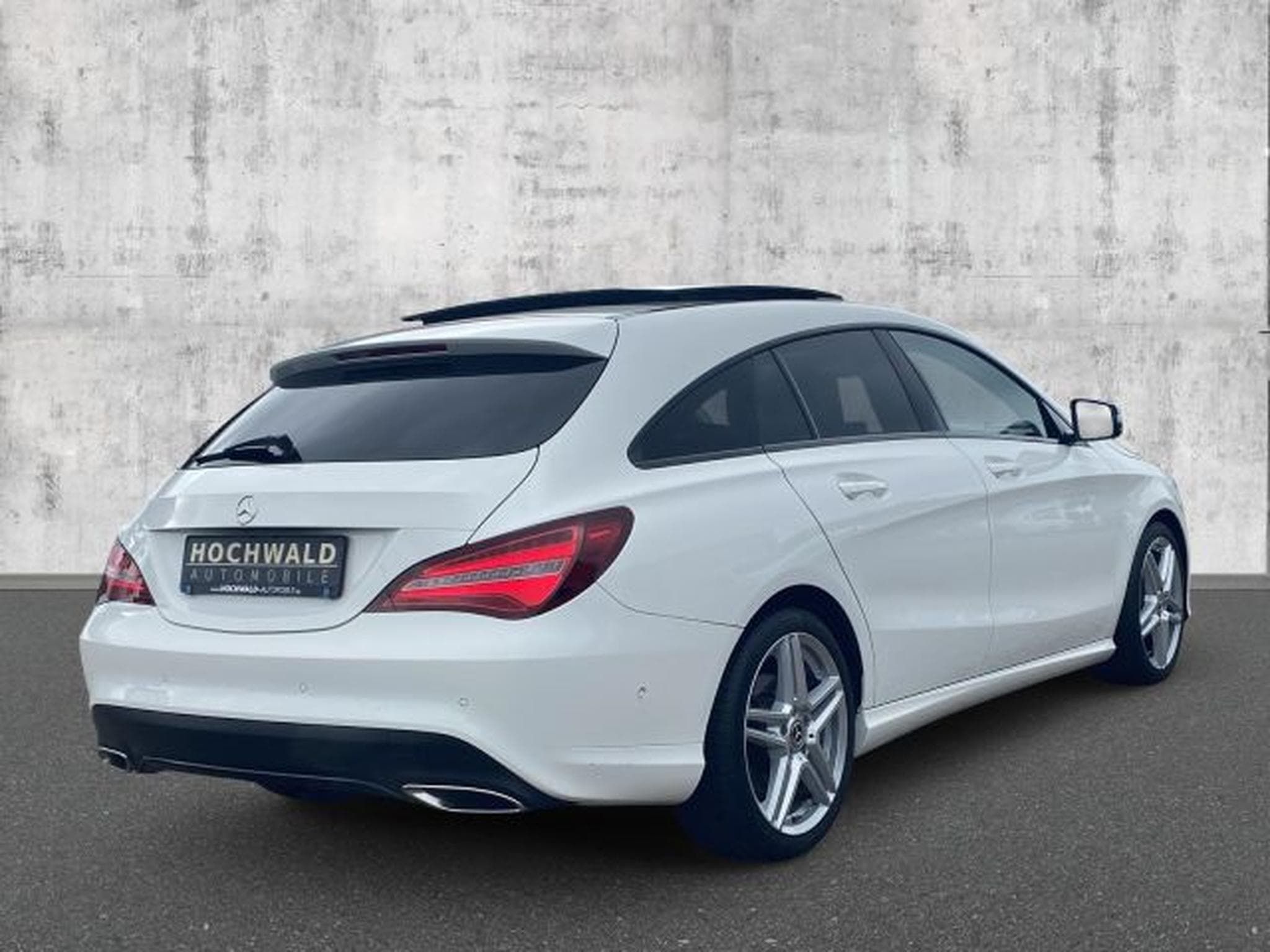 Mercedes CLA 200 CLA 200 Shooting Brake 7G-DCT NAVI PANO 18 Z AMG (2018) - Photo 5