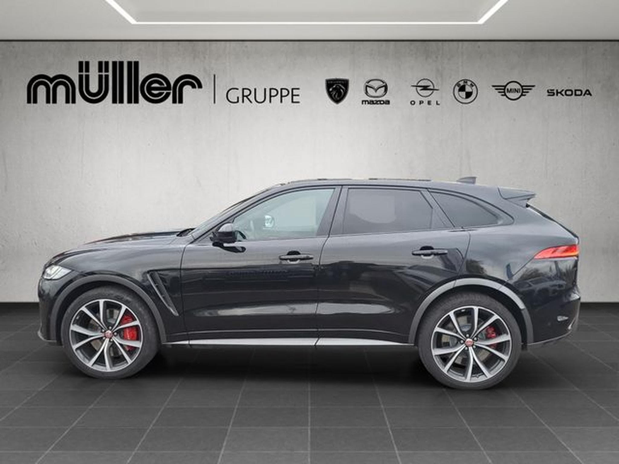 Jaguar F-Pace F-Pace SVR 4WD Head-Up DAB LED WLAN RFK AHK PDC (2020) - Photo 3
