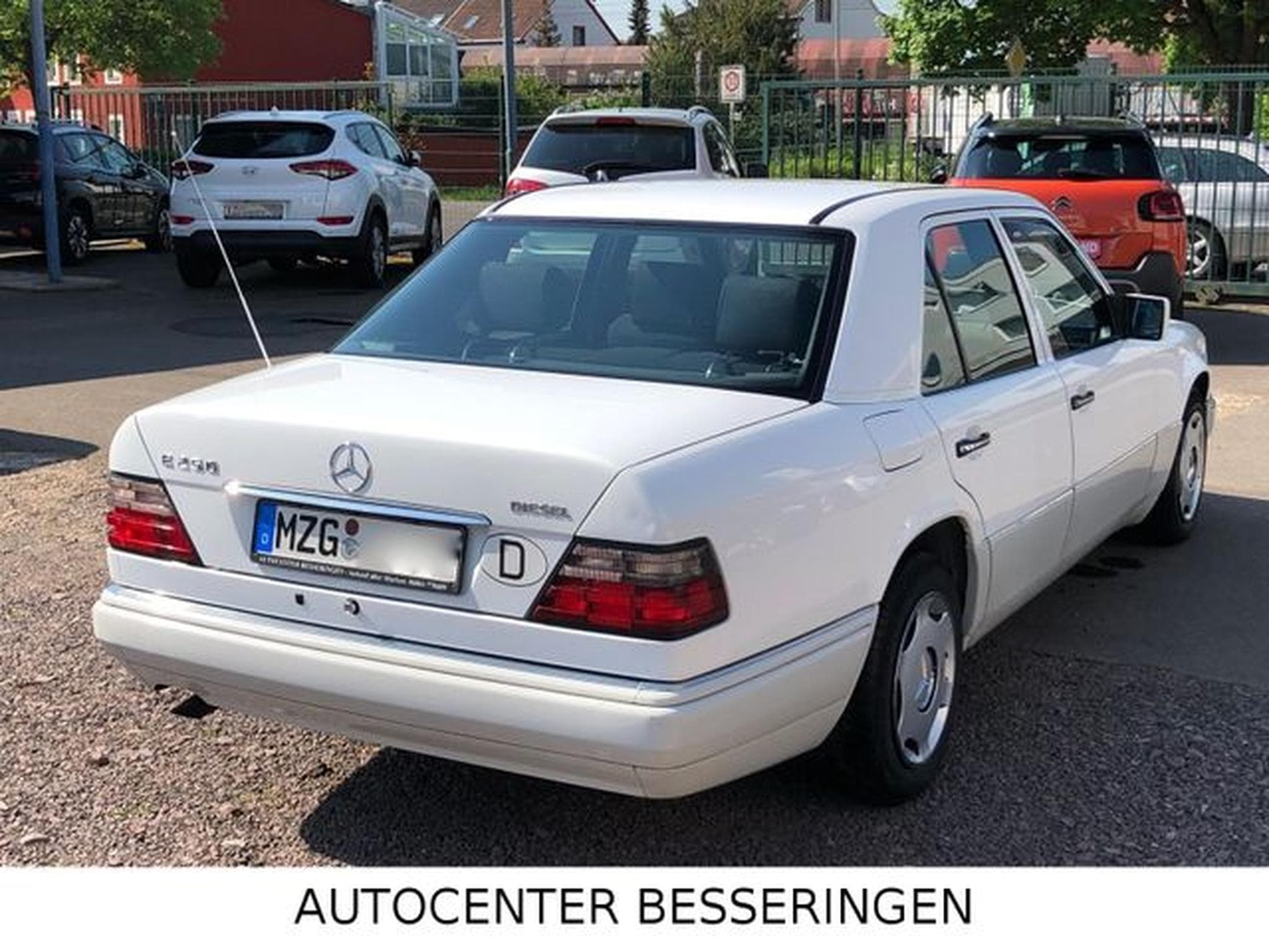 Mercedes E 250 E 250  * W 124 * KLIMA * SCHIEBEDACH * (1994) - Foto 4