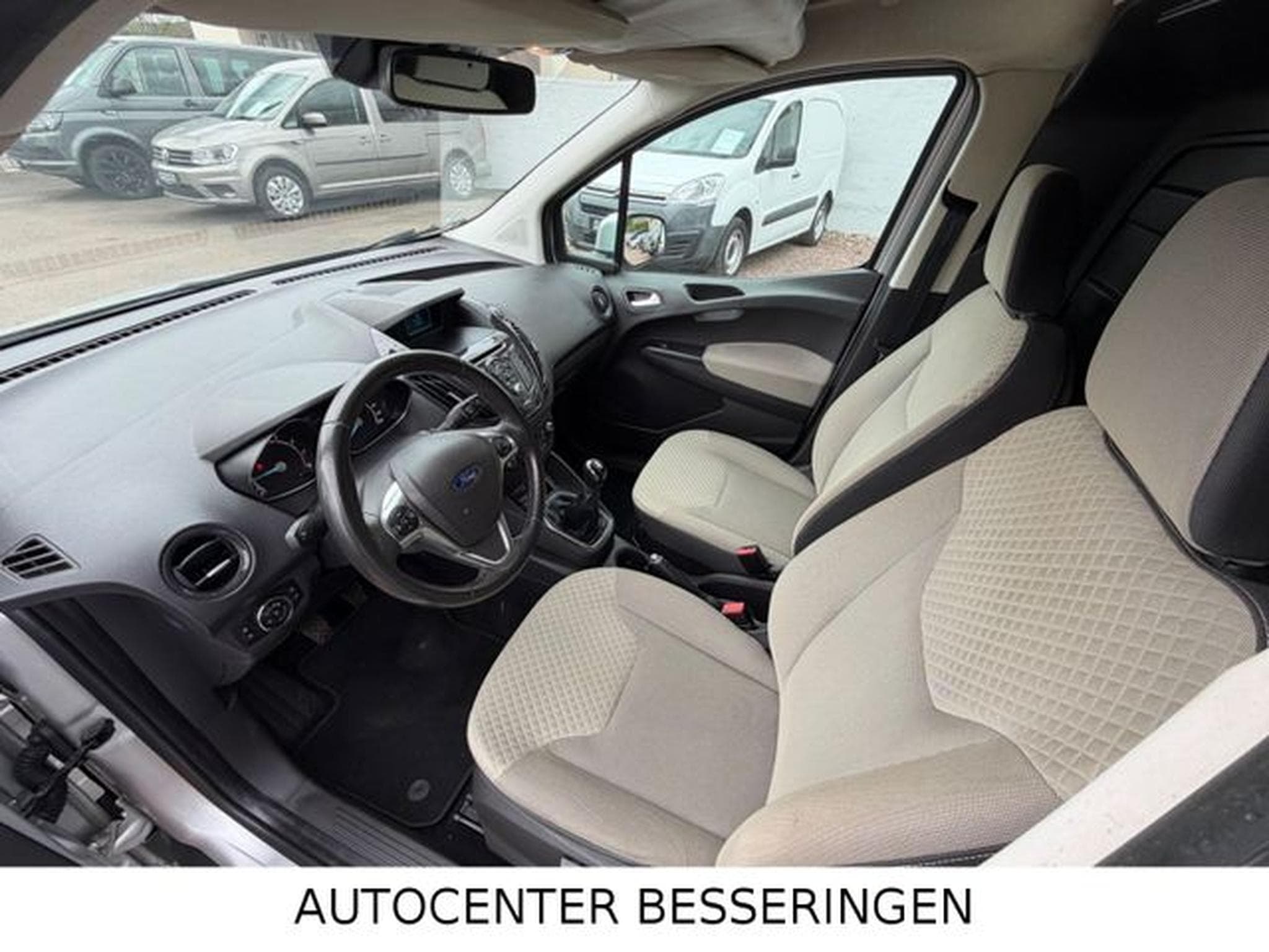 Ford Tourneo Tourneo Courier Titanium * 2x HUNDEGITTER * (2017) - Foto 5