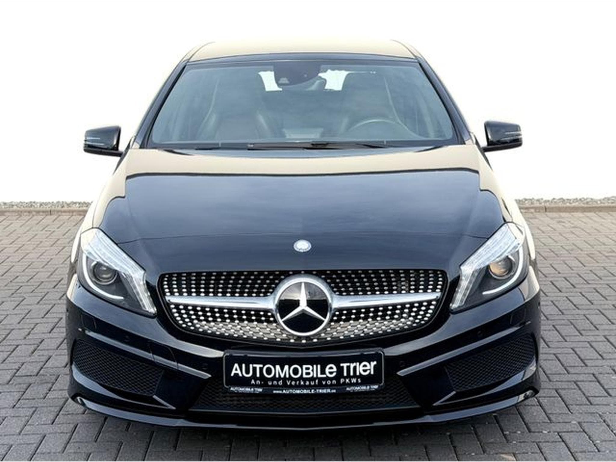 Mercedes A 200 A 200 / AMG LINE / NAVI / PDC / LEDER / GARANTIE (2015) - Photo 2