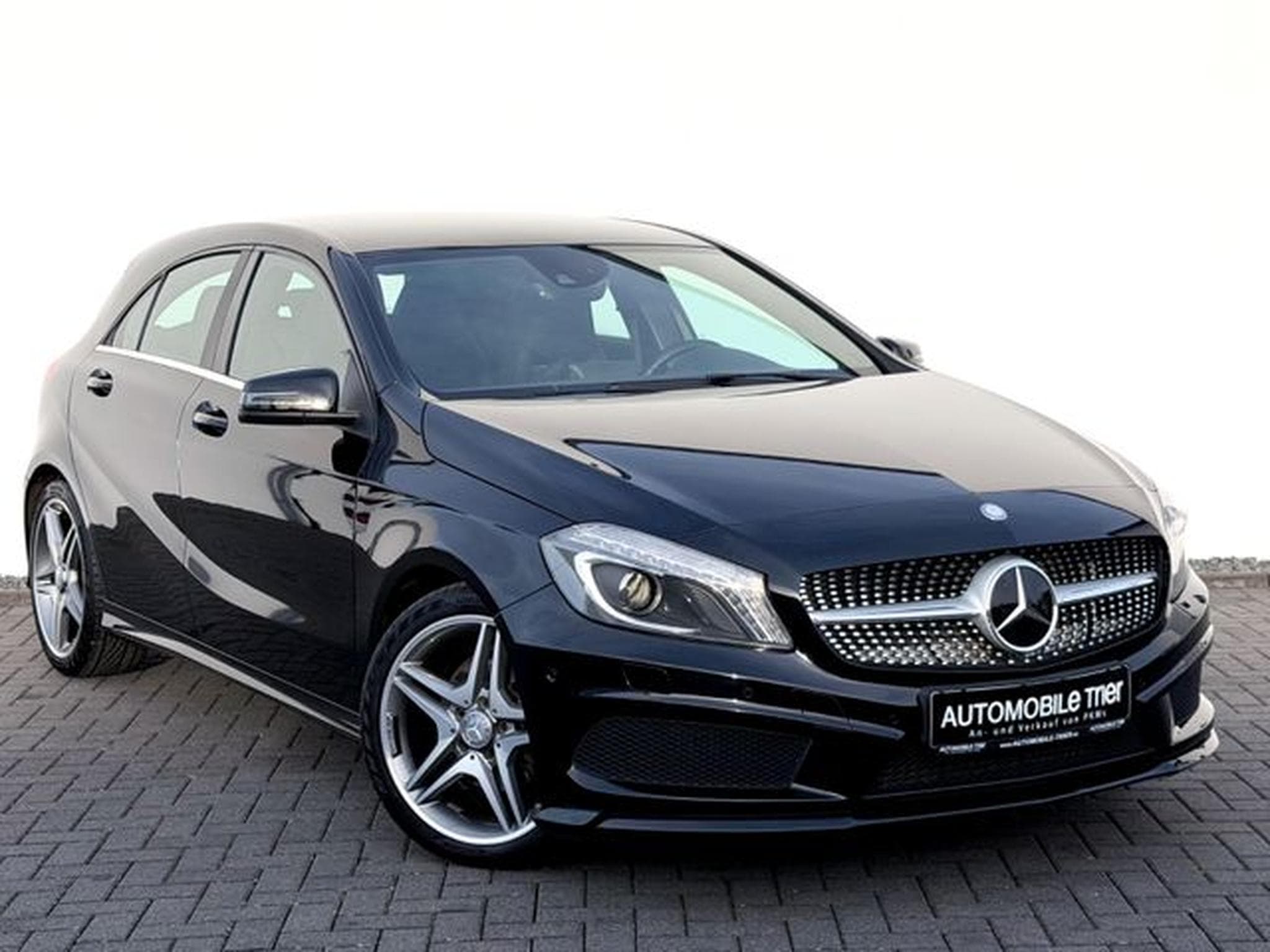 Mercedes A 200 A 200 / AMG LINE / NAVI / PDC / LEDER / GARANTIE (2015) - Photo 3