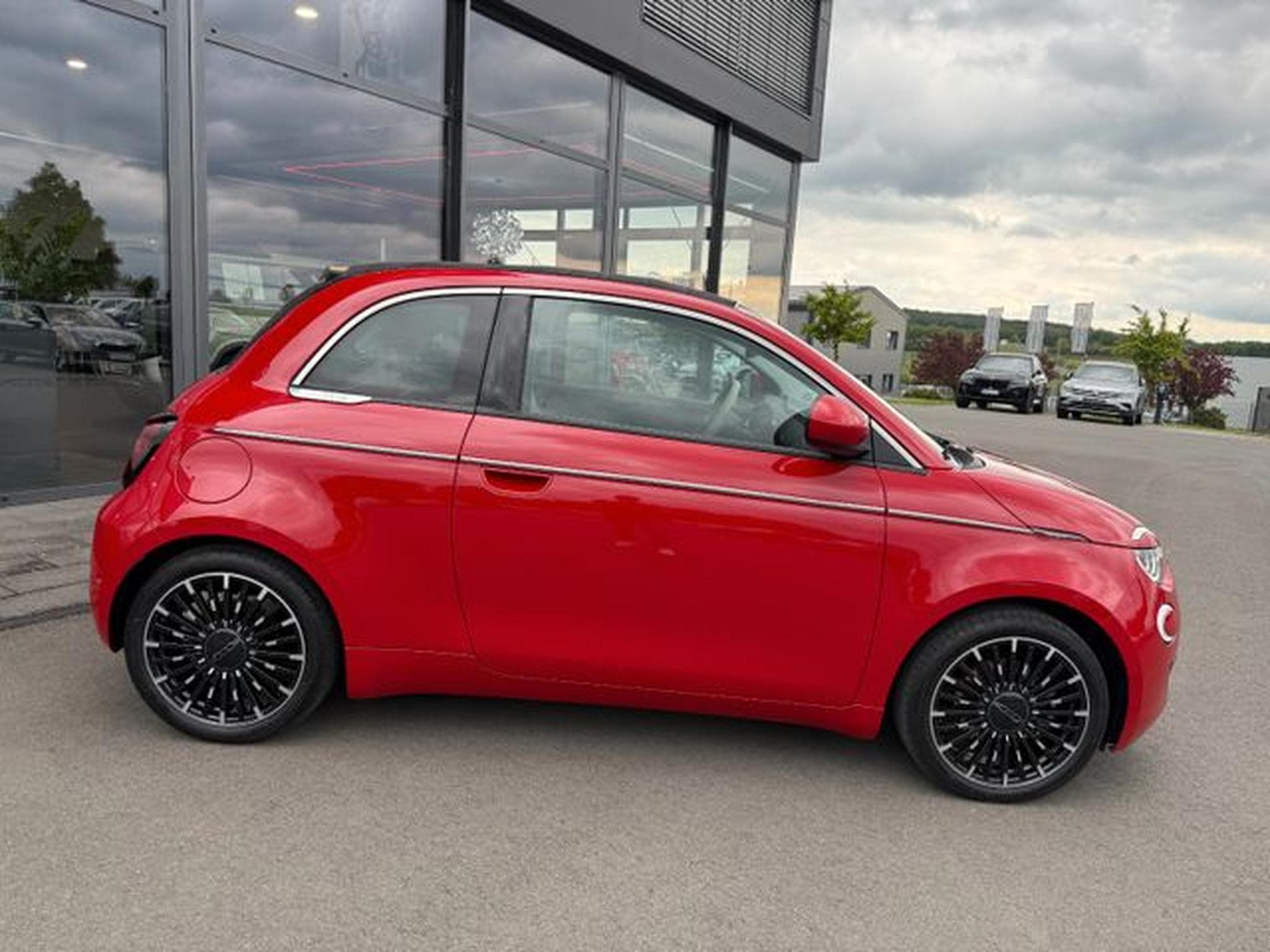 Fiat 500 500e Cabrio La Prima 42kwh Leder JBL Sound Navi (2024) - Foto 4