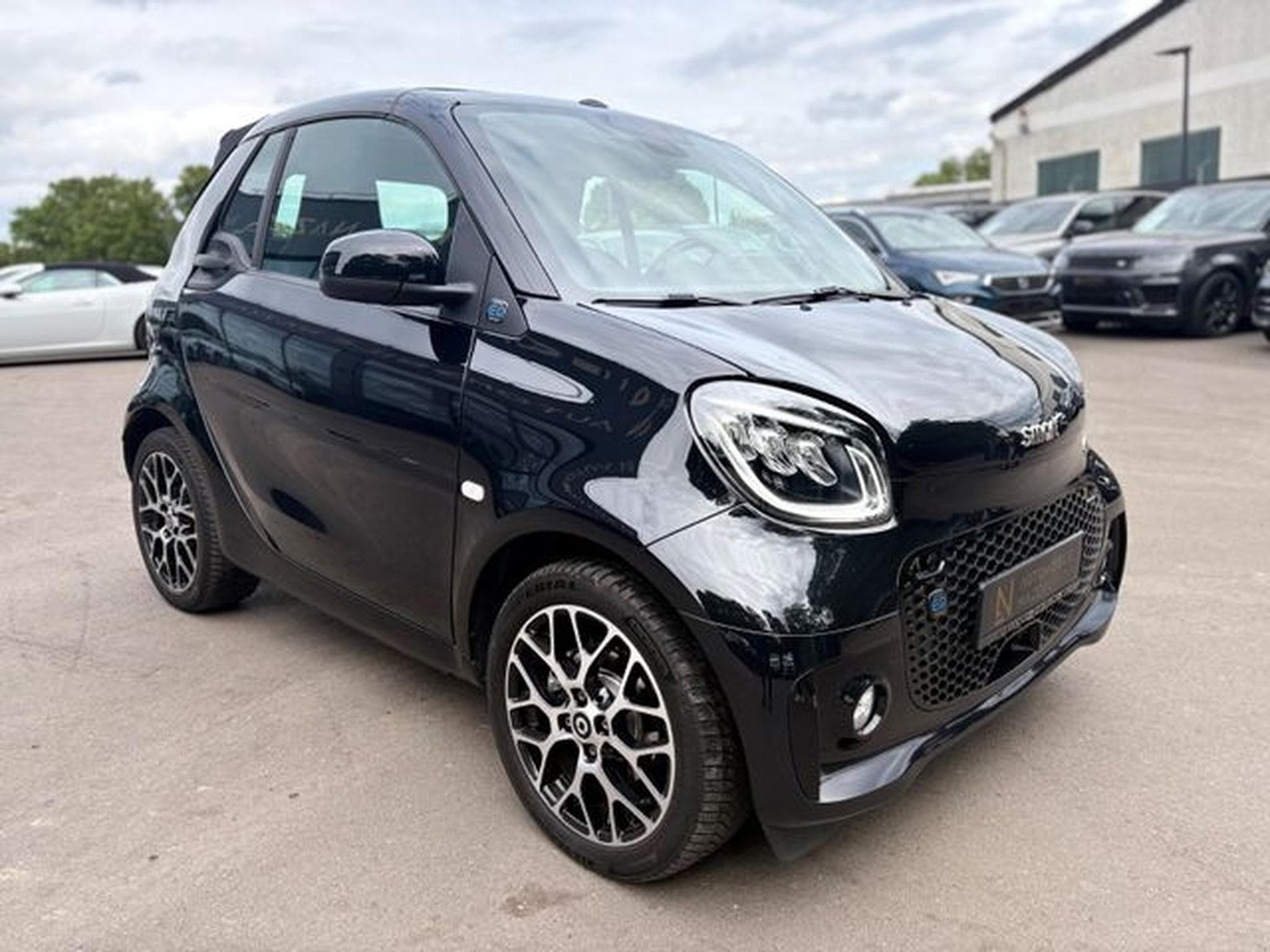 Smart ForTwo FORTWO*CABRIO*NAVI*KAMERA*SITZHEIZUNG* (2022) - Foto 5
