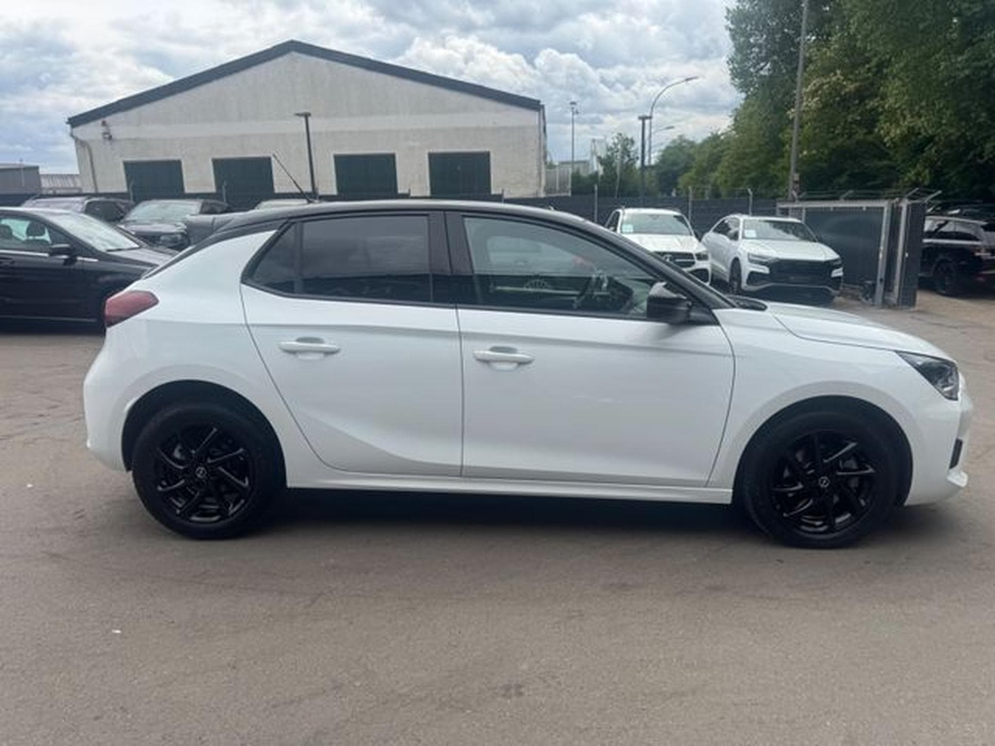 Opel Corsa CORSA F GS LINE*AUTOMATIK*NAVI*LED*R-KAMERA* (2023) - Foto 14