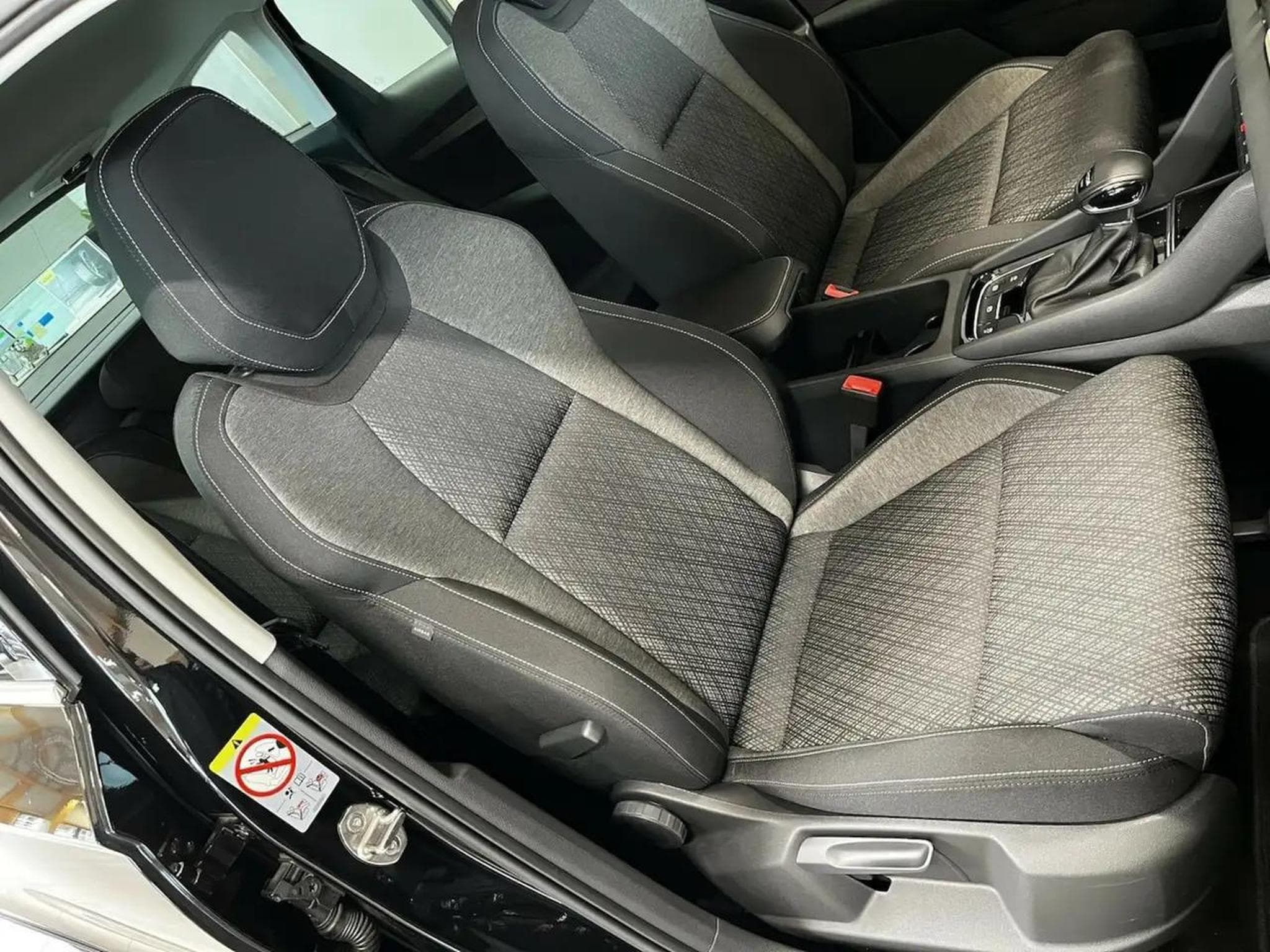 Skoda Karoq (2024) - Foto 19