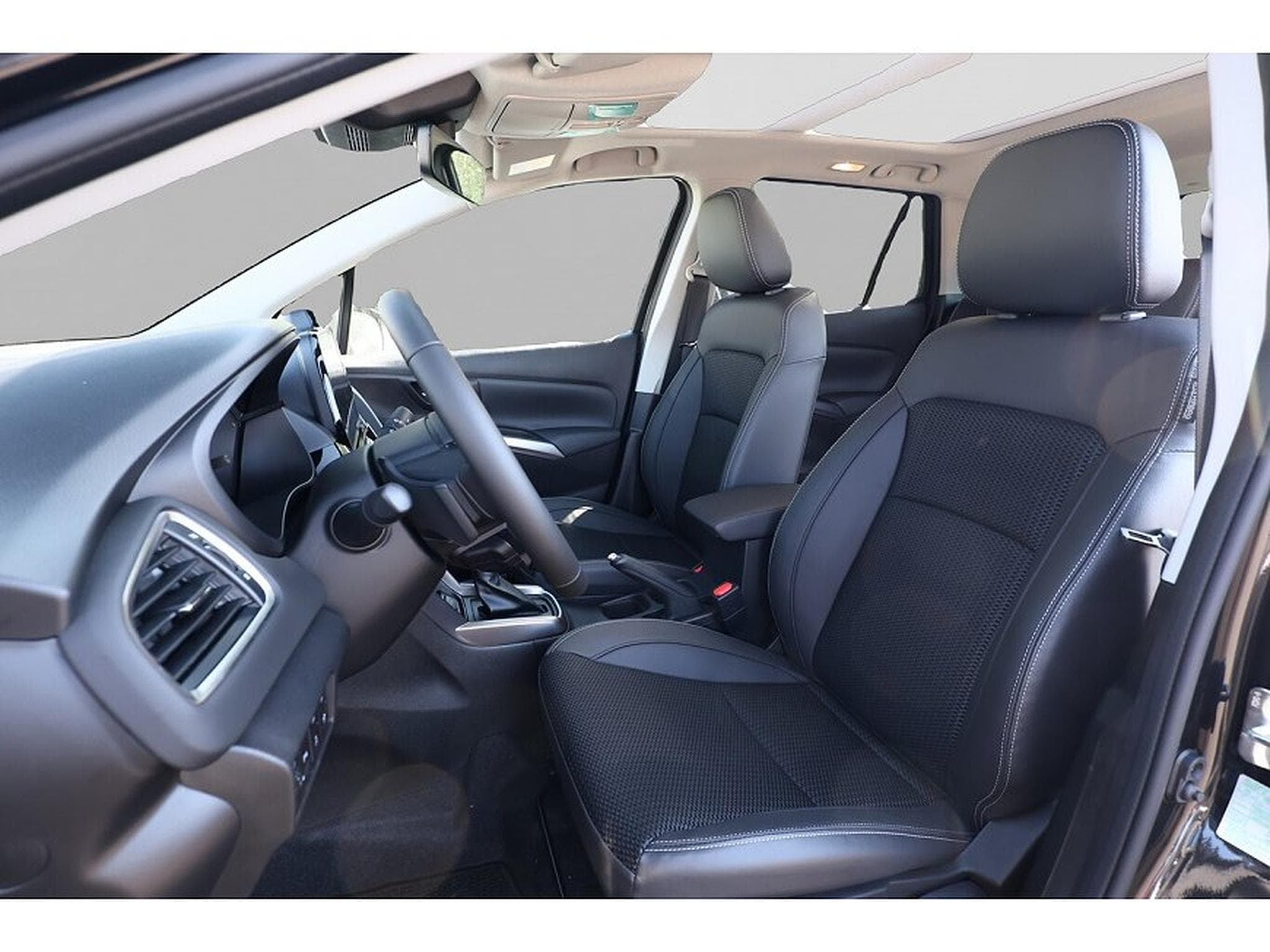 Suzuki S-Cross (2025) - Foto 5