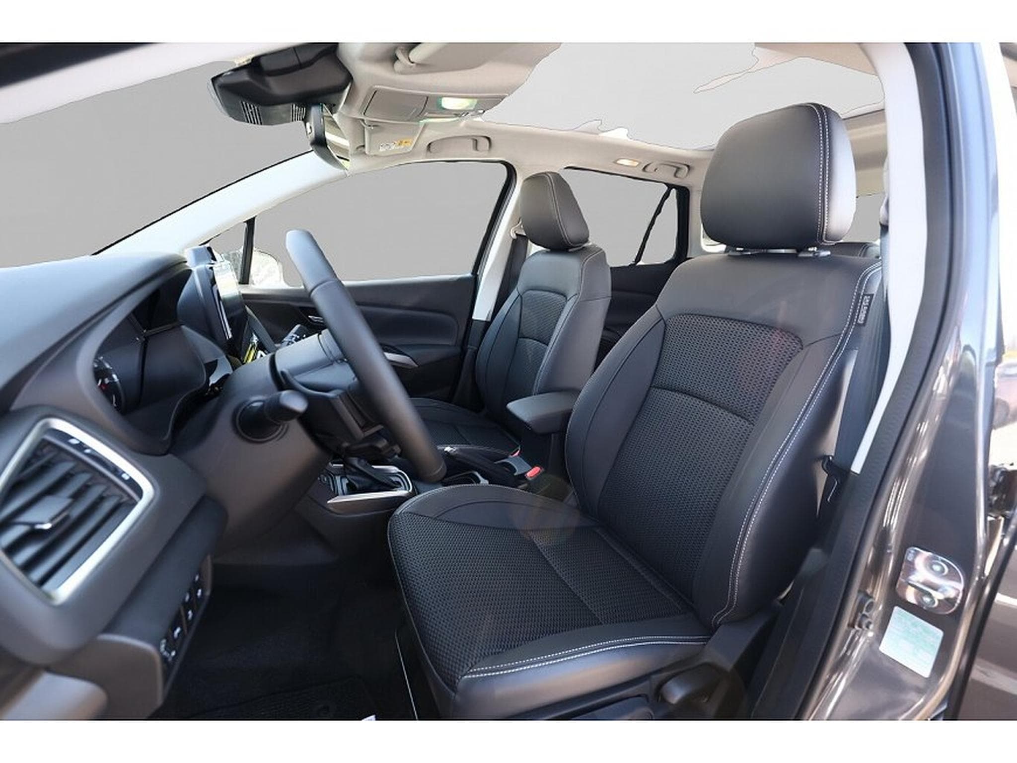 Suzuki S-Cross (2025) - Photo 6