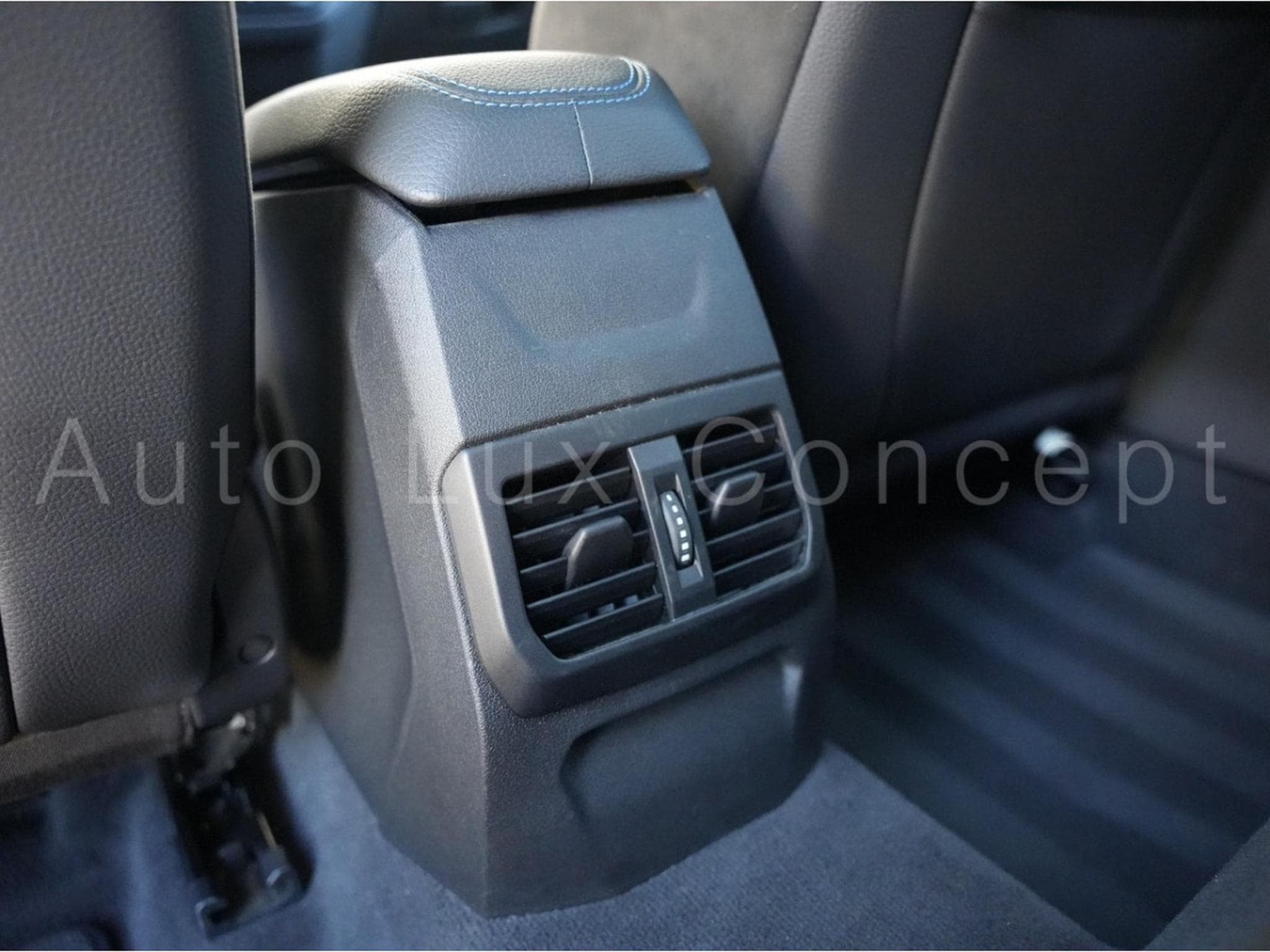 BMW M135 i xDrive Pack M Performance (2020) - Photo 24