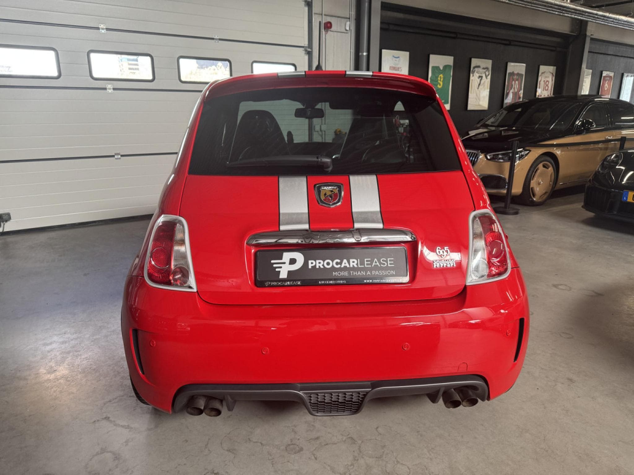 Abarth 695 TRIBUTO FERRARI /CARBON/N°1056/1199 (2011) - Photo 20