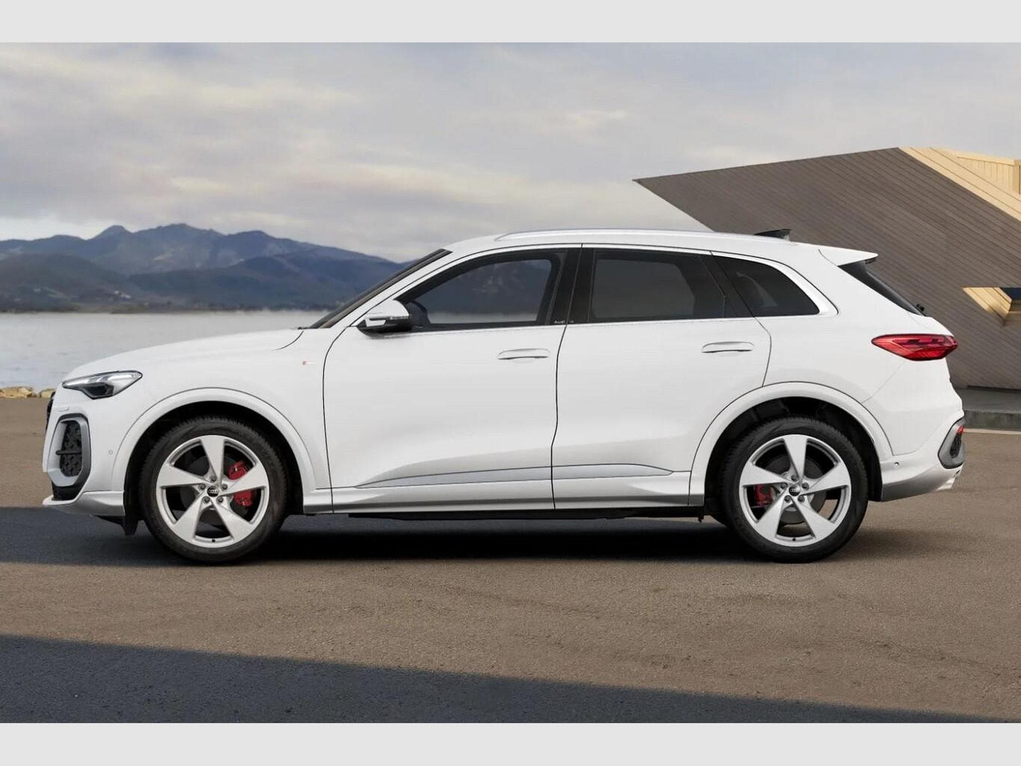 Audi Q5 S line (2026) - Photo 2