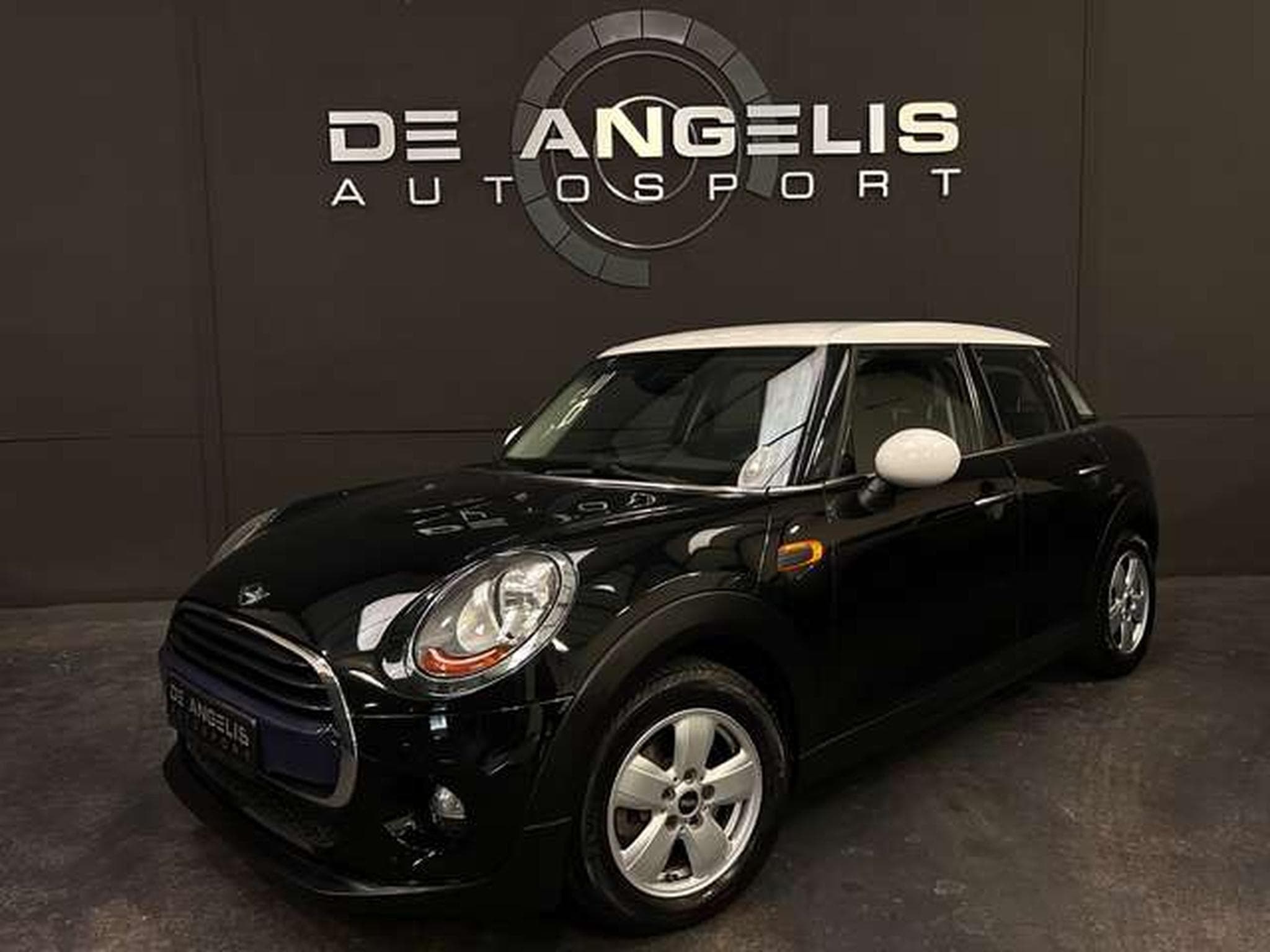 MINI Cooper COOPER D 116 5P (2016) - Photo 1