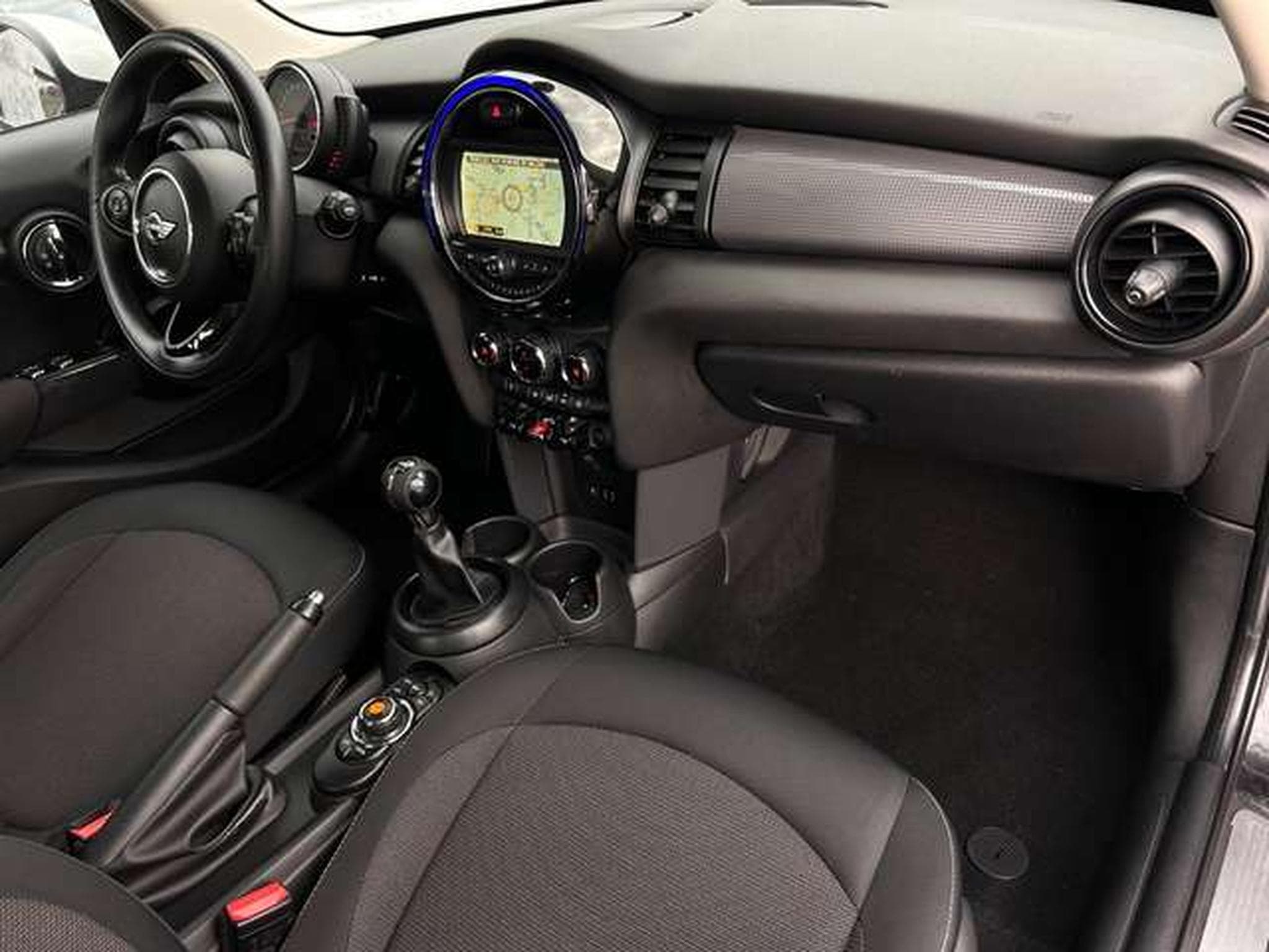 MINI Cooper COOPER D 116 5P (2016) - Photo 15