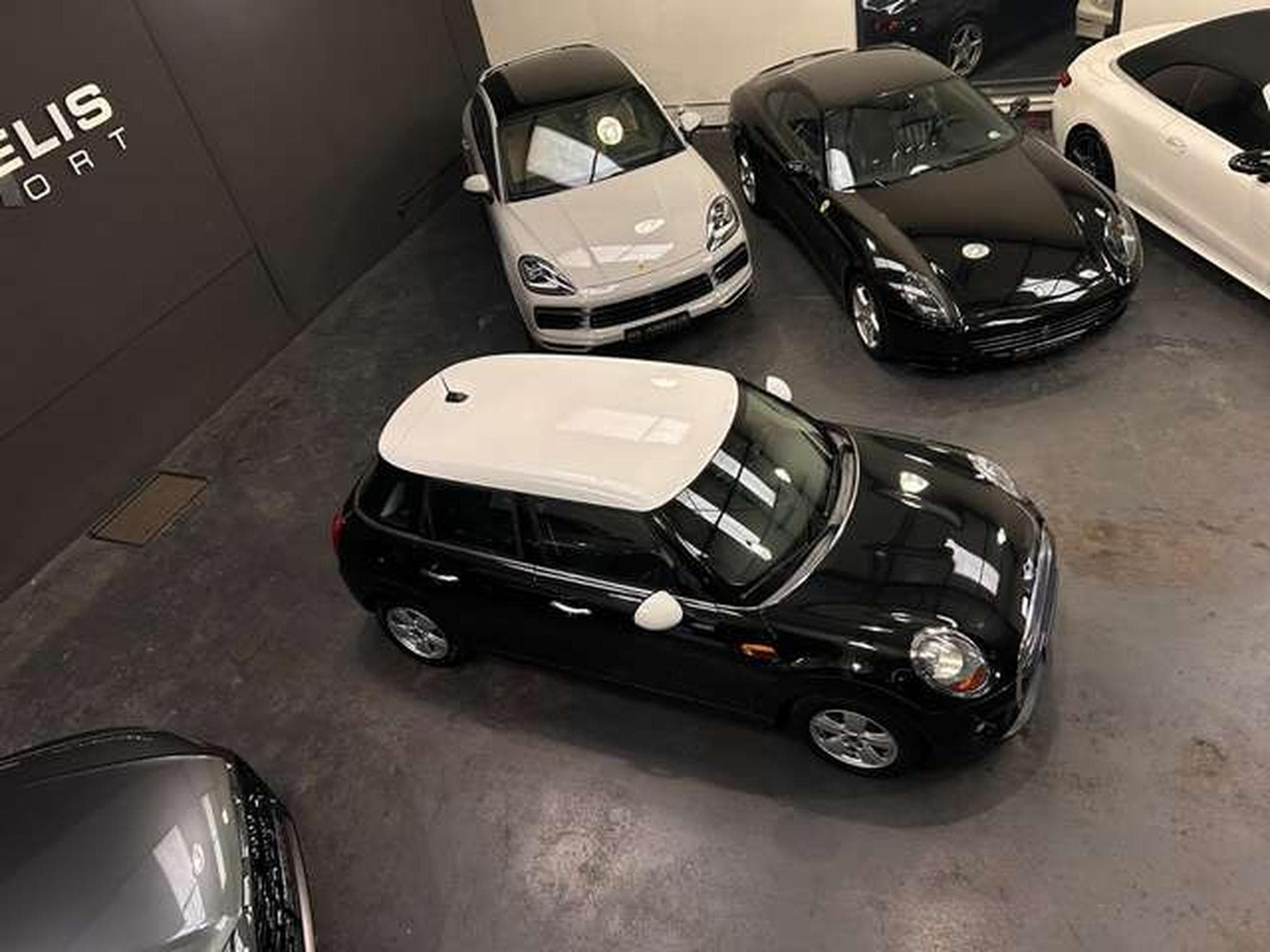 MINI Cooper COOPER D 116 5P (2016) - Photo 2