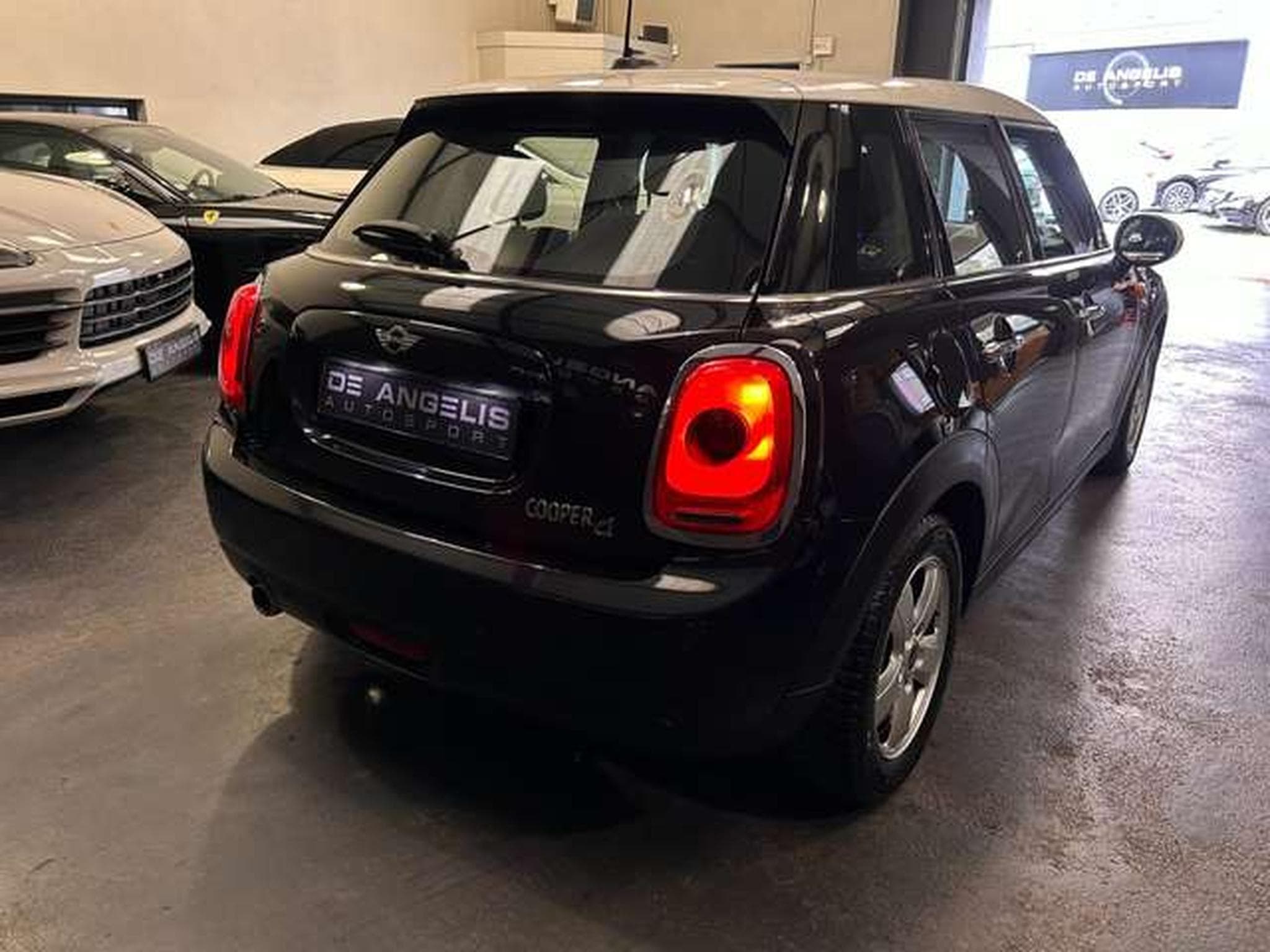 MINI Cooper COOPER D 116 5P (2016) - Photo 5