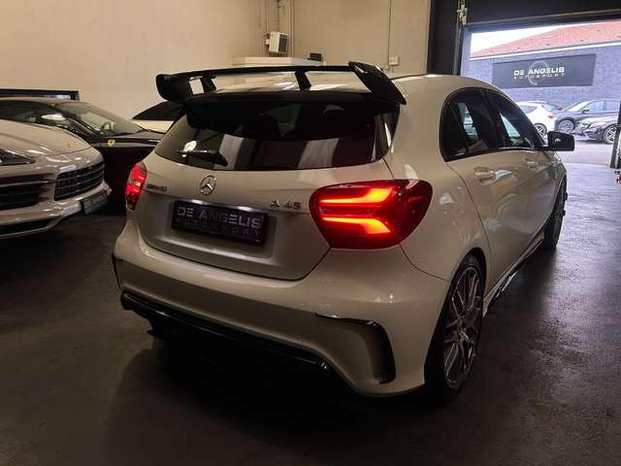Mercedes A 45 AMG 45 AMG 4MATIC 381  DCT (2017) - Photo 5