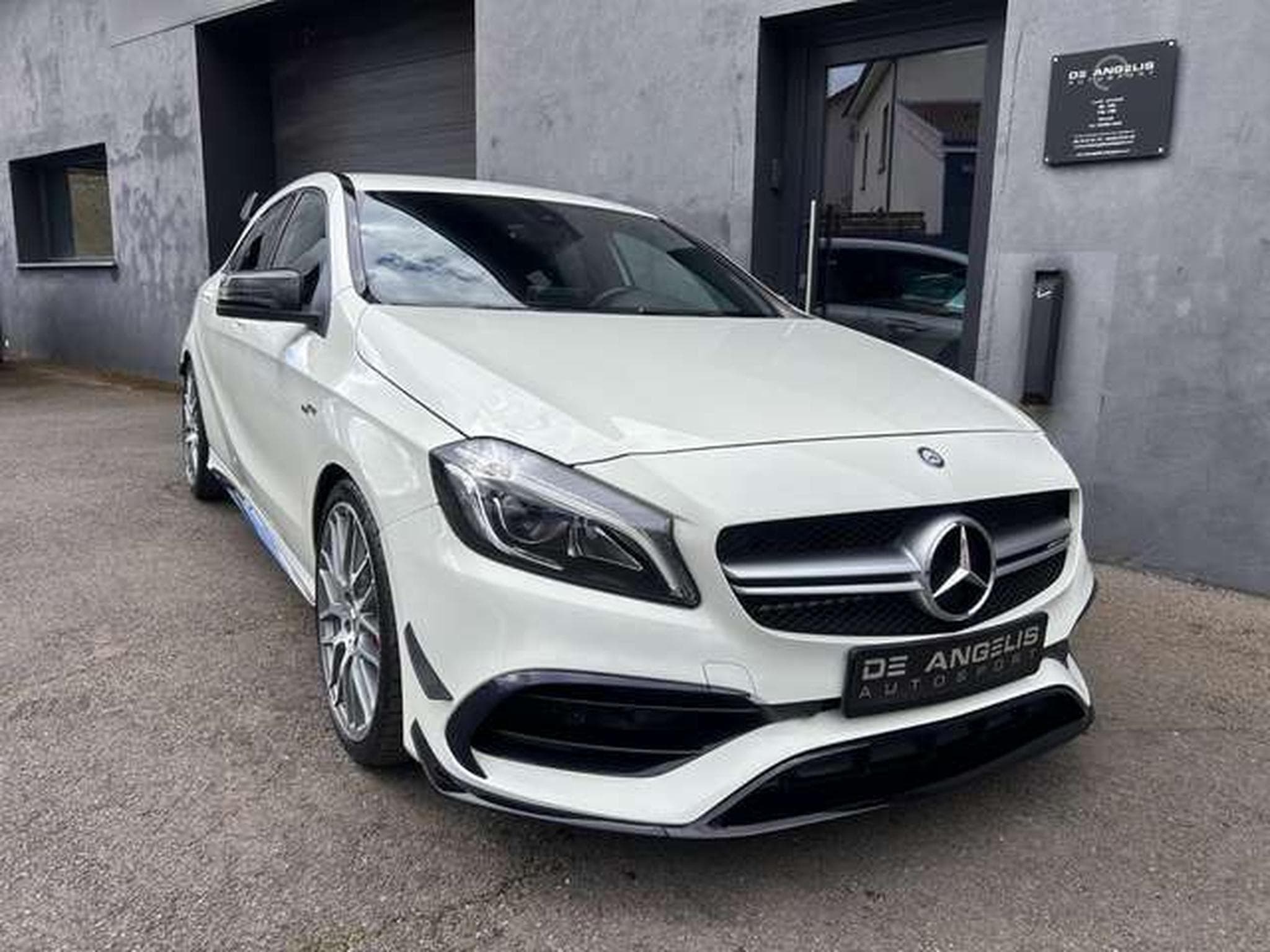 Mercedes A 45 AMG 45 AMG 4MATIC 381  DCT (2017) - Photo 9