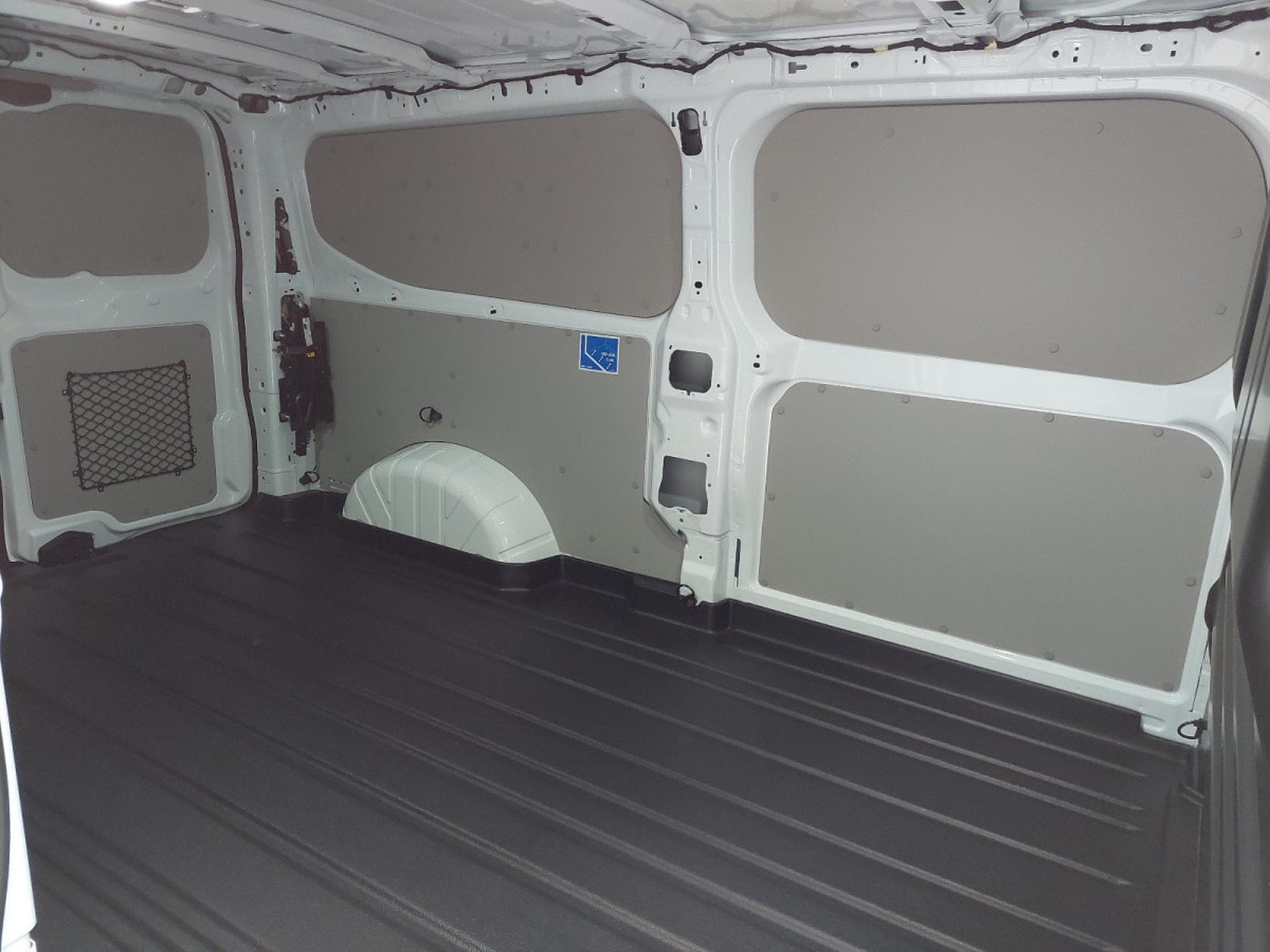 Ford Transit 2.0 ECOBLUE 136 L2H1 Trend (2025) - Photo 18
