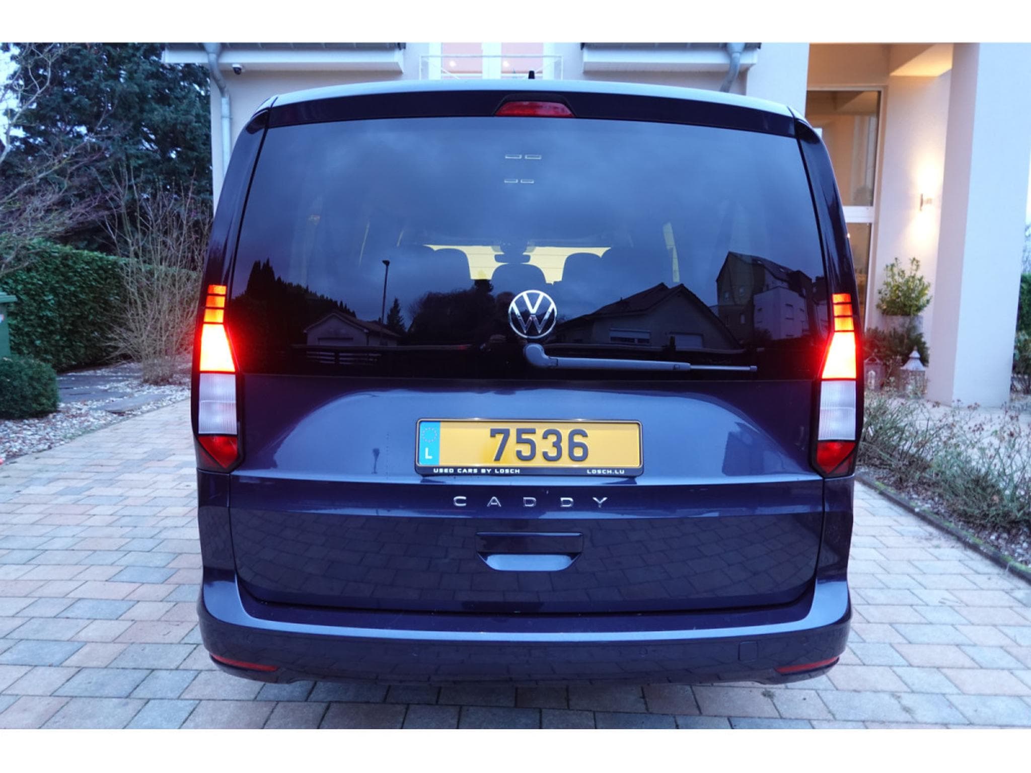 VW Caddy Maxy 2.0 TDI DSG 7 places (2024) - Photo 4