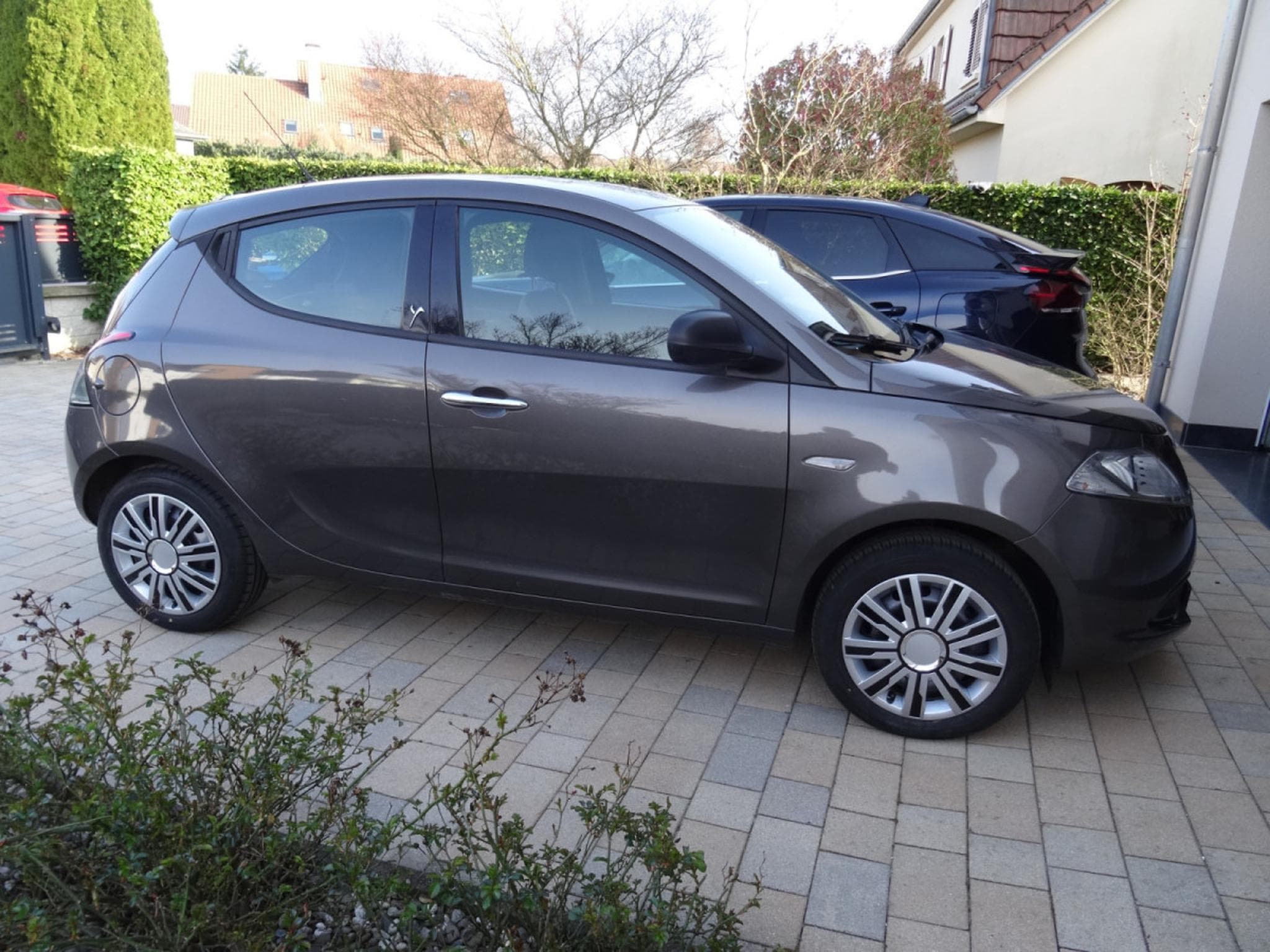 Lancia Ypsilon 0.9 Automatique (2013) - Photo 3
