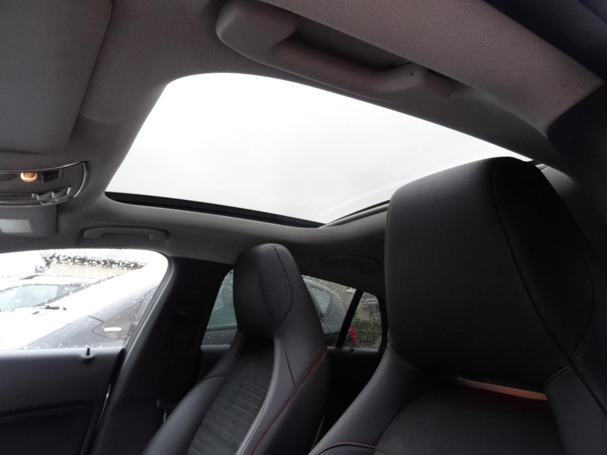 Mercedes CLA 200 Shooting Brake AMG-LINE (2019) - Photo 10