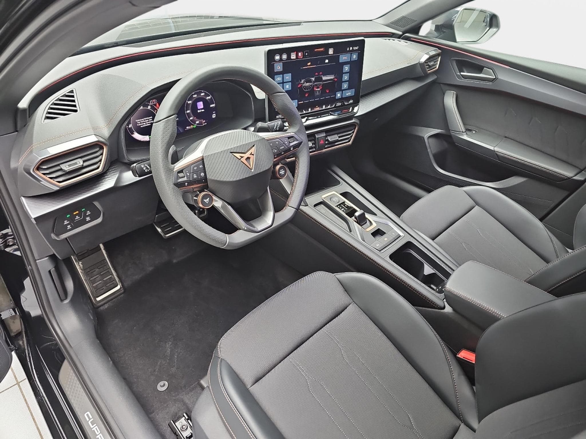 Cupra Leon 1.5 eTSi DSG 150 Kombi (2026) - Photo 17