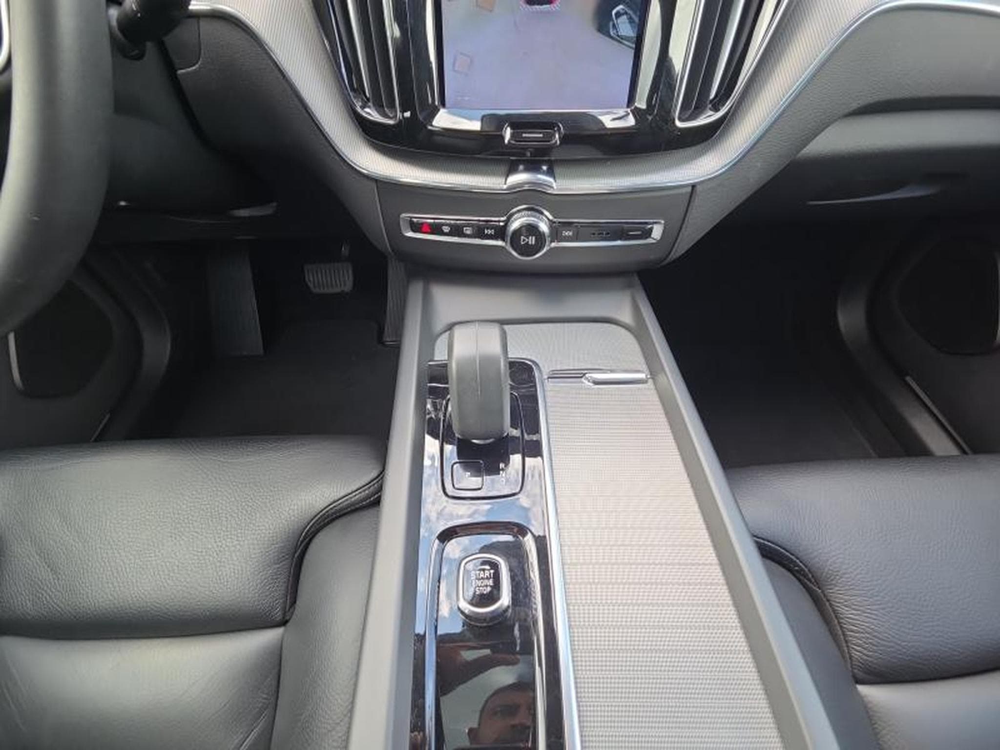 Volvo XC60 B4 Ultimate Bright / Essence (2022) - Foto 10